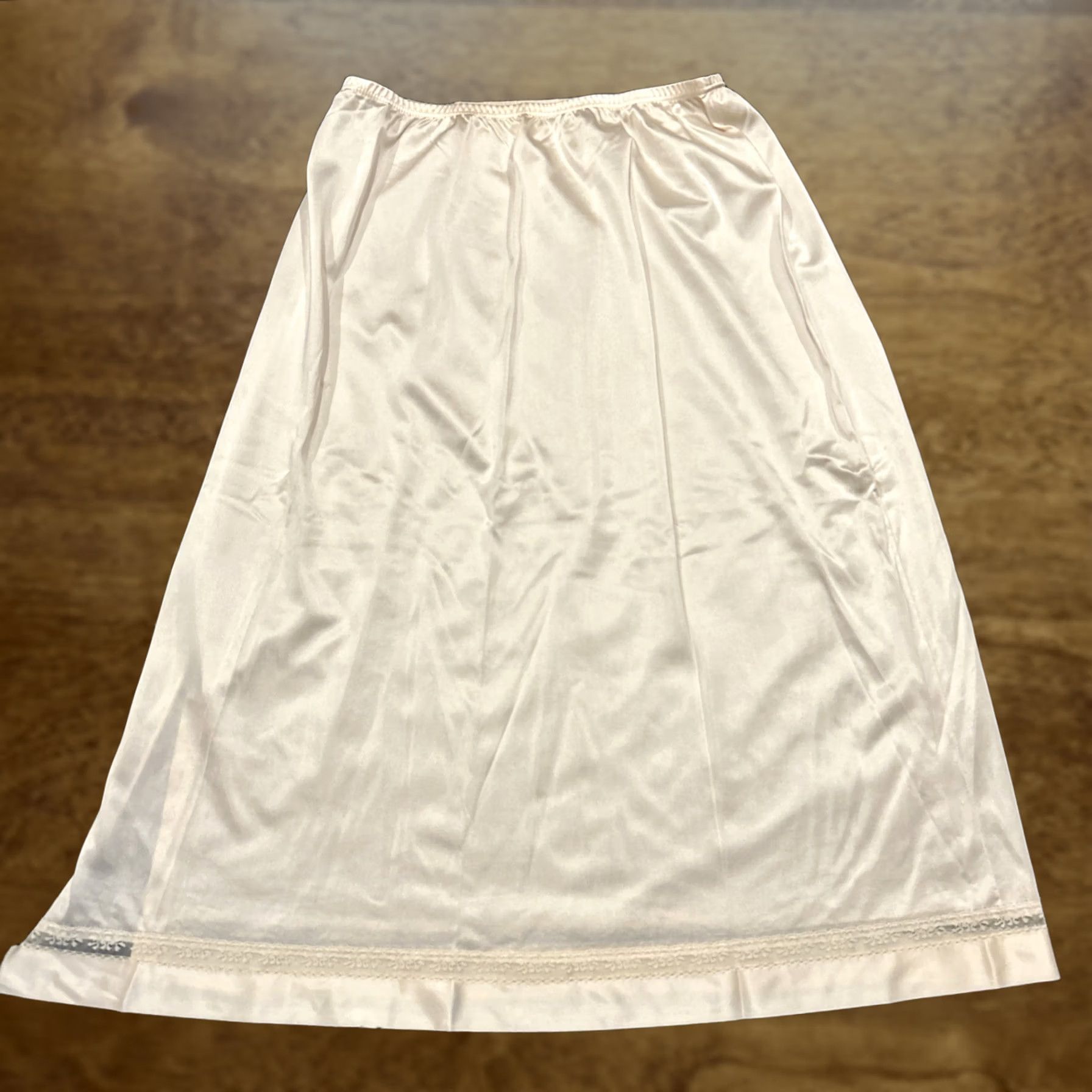 Vintage VINTAGE Lorraine Skirt Women Medium Ivory Cream Nylon Slip Size 32" / US 10 / IT 46 - 1 Thumbnail