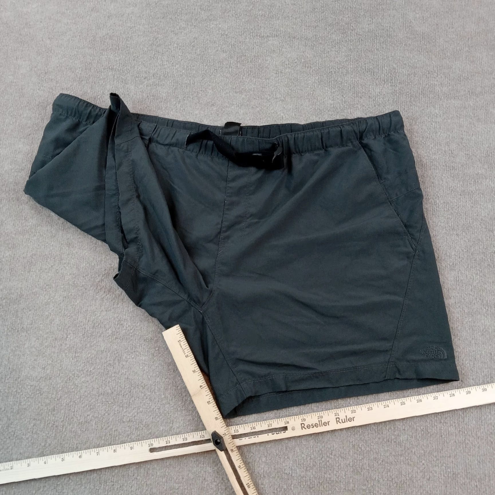 The North Face The North Face Mens Shorts Green 2XL Athletic Outdoor Polyester Elastic Waist Size US 39 - 2 Thumbnail