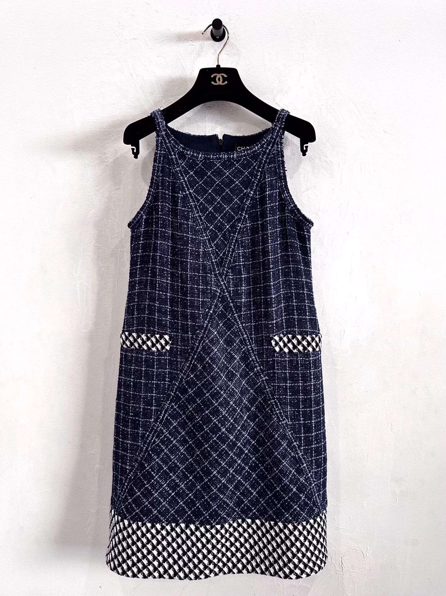 Chanel Chanel Women's Dark Blue Tweed Sleeveless CC Logo Dress 36 Size XS / US 0-2 / IT 36-38 - 1 Thumbnail