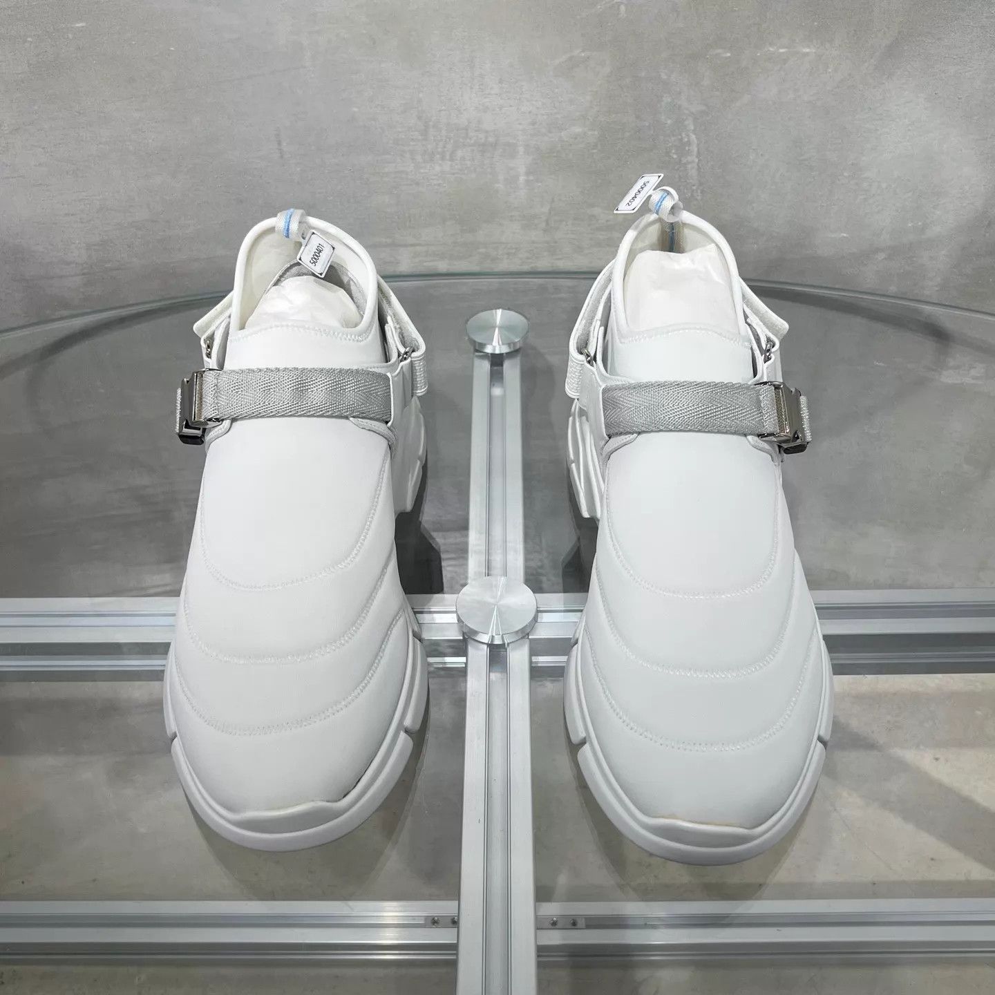 Prada Prada white canvas sneakers UK8 EUR42 Size US 9 / EU 42 - 1 Thumbnail