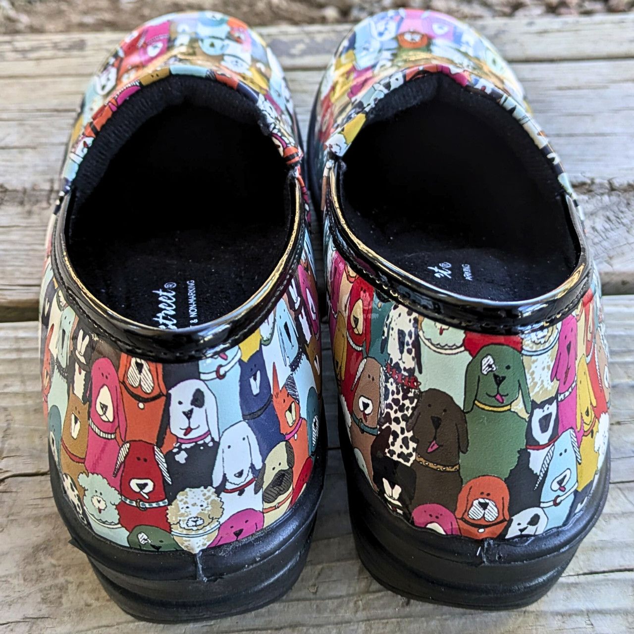 Other Easy Street "Laurie" Dog Print Clogs Size 7W Slip-Resistant Size US 7 / IT 37 - 4 Thumbnail