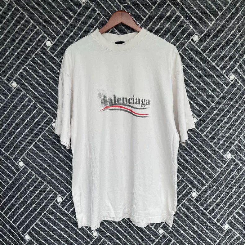 Balenciaga Balenciaga Blur Cola Print Short Sleeve T-shirt - dmc Size US S / EU 44-46 / 1 - 1 Thumbnail