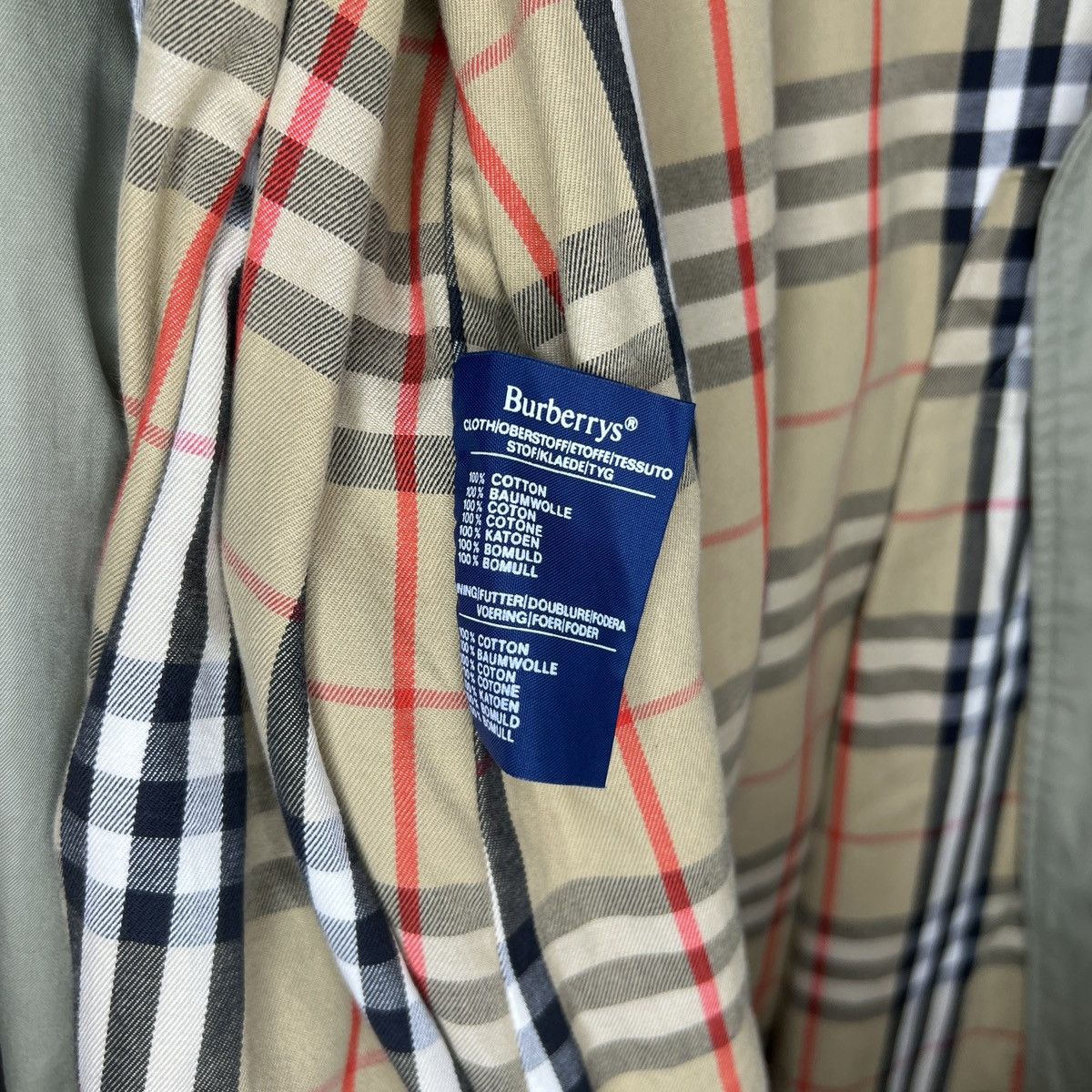 Burberry × Designer × Vintage Vintage Burberry Trench Coat 90s Nova Check Beige Belted Size US M / EU 48-50 / 2 - 9 Thumbnail