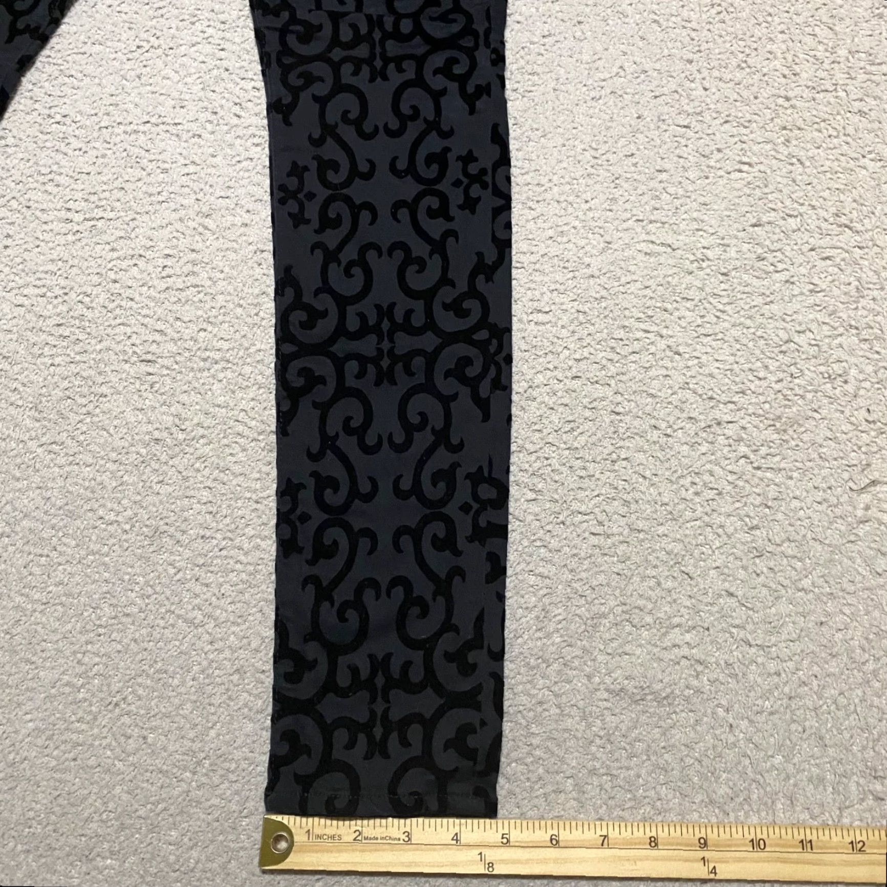 Velvet BIG STAR Jeans 26 Black Geometric Velvet Burnout Andrea Skinny Mid Rise Womens Shirt Size 26" / US 2 / IT 38 - 5 Thumbnail