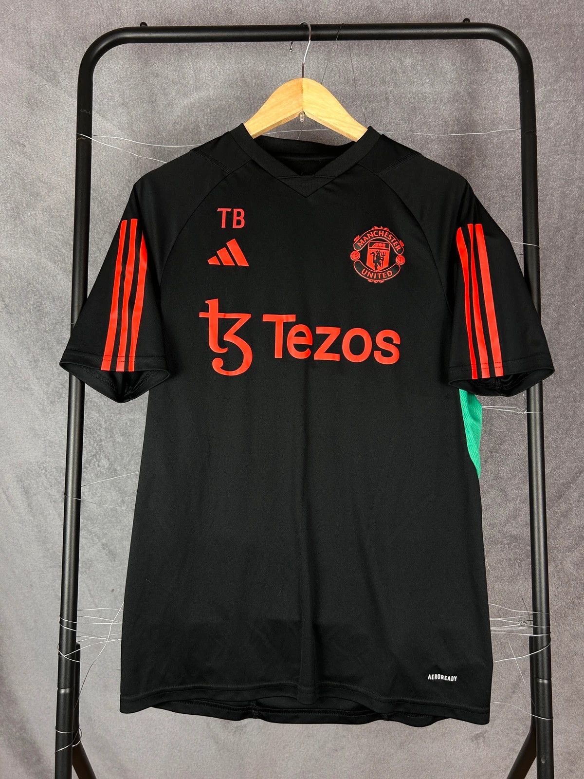 Adidas Adidas Manchester United black training soccer shirt Size US M / EU 48-50 / 2 - 1 Thumbnail