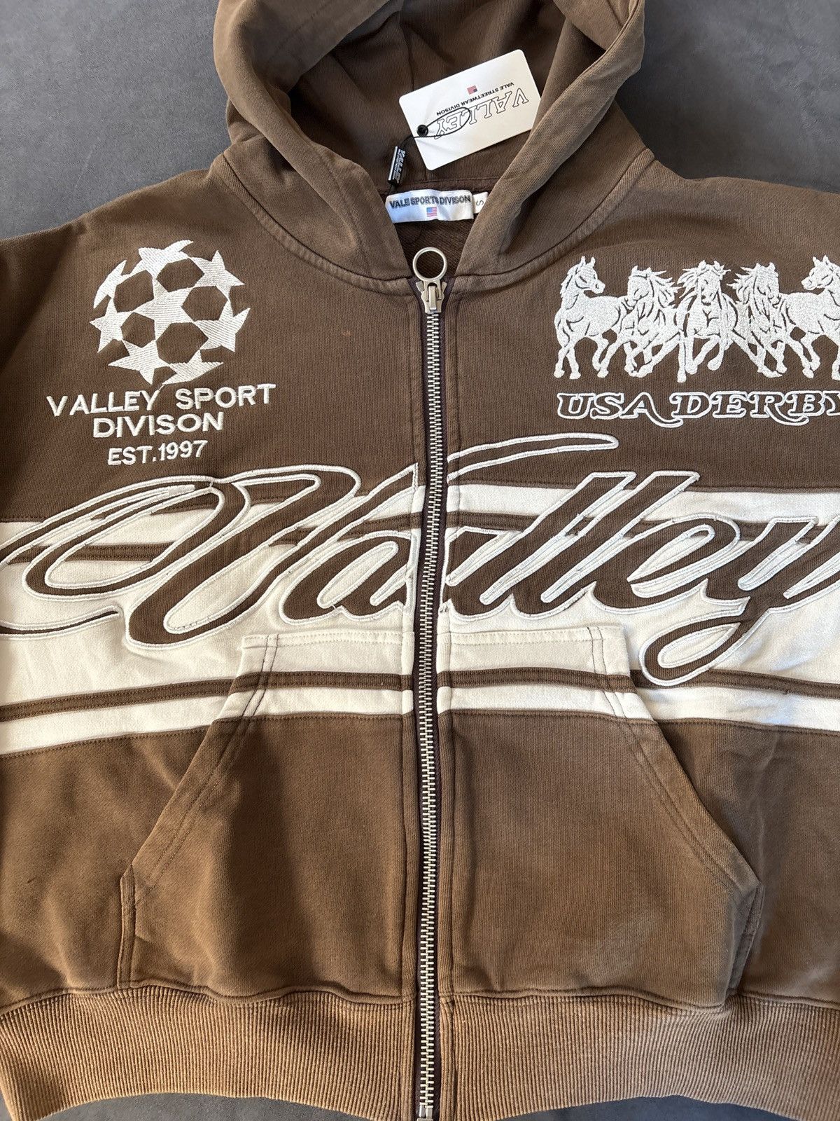 Vale Vale cursive colorblock hoodie brown Size US XL / EU 56 / 4 - 2 Thumbnail