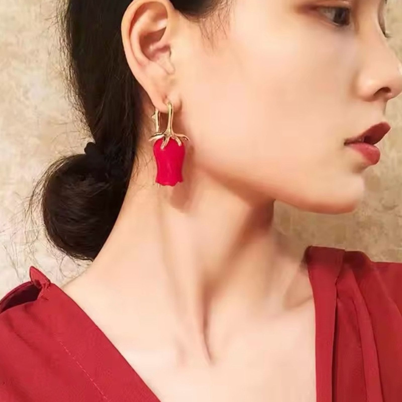 Other Statements Big Red Rose Flower Stud Earring Size ONE SIZE - 7 Thumbnail
