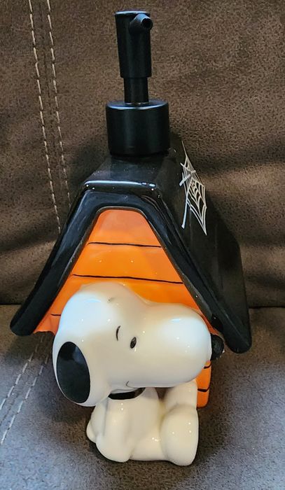 Snoopy Soap Dispenser  Peanuts Ceramic Soap Dispenser