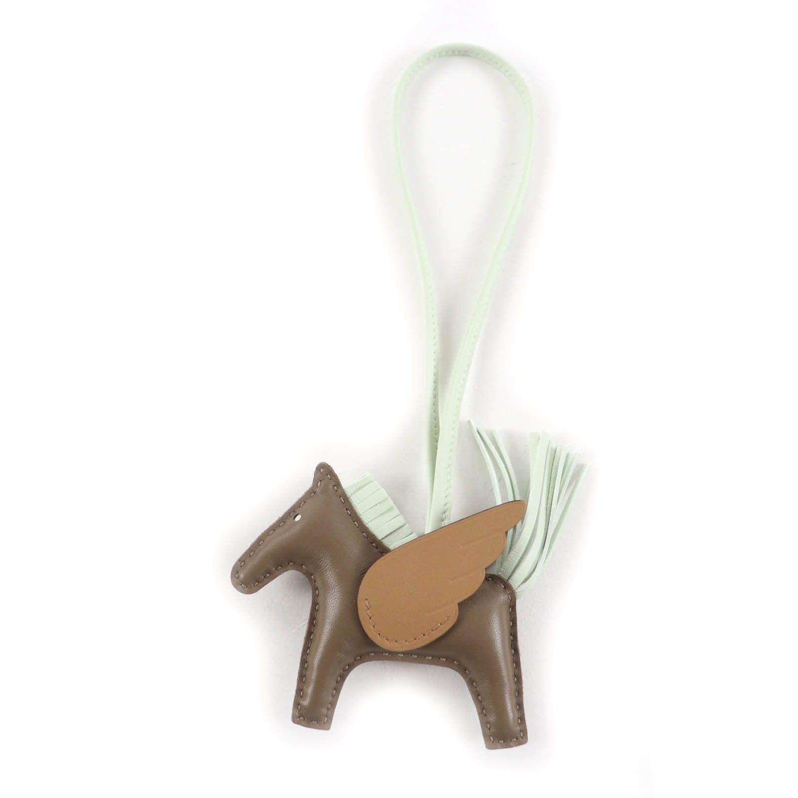 Hermes Hermes Hermès Rodeo Pegasus PM Charm Leather Charm Stamp U (2022) DUTY FREE for USA Size ONE SIZE - 1 Thumbnail