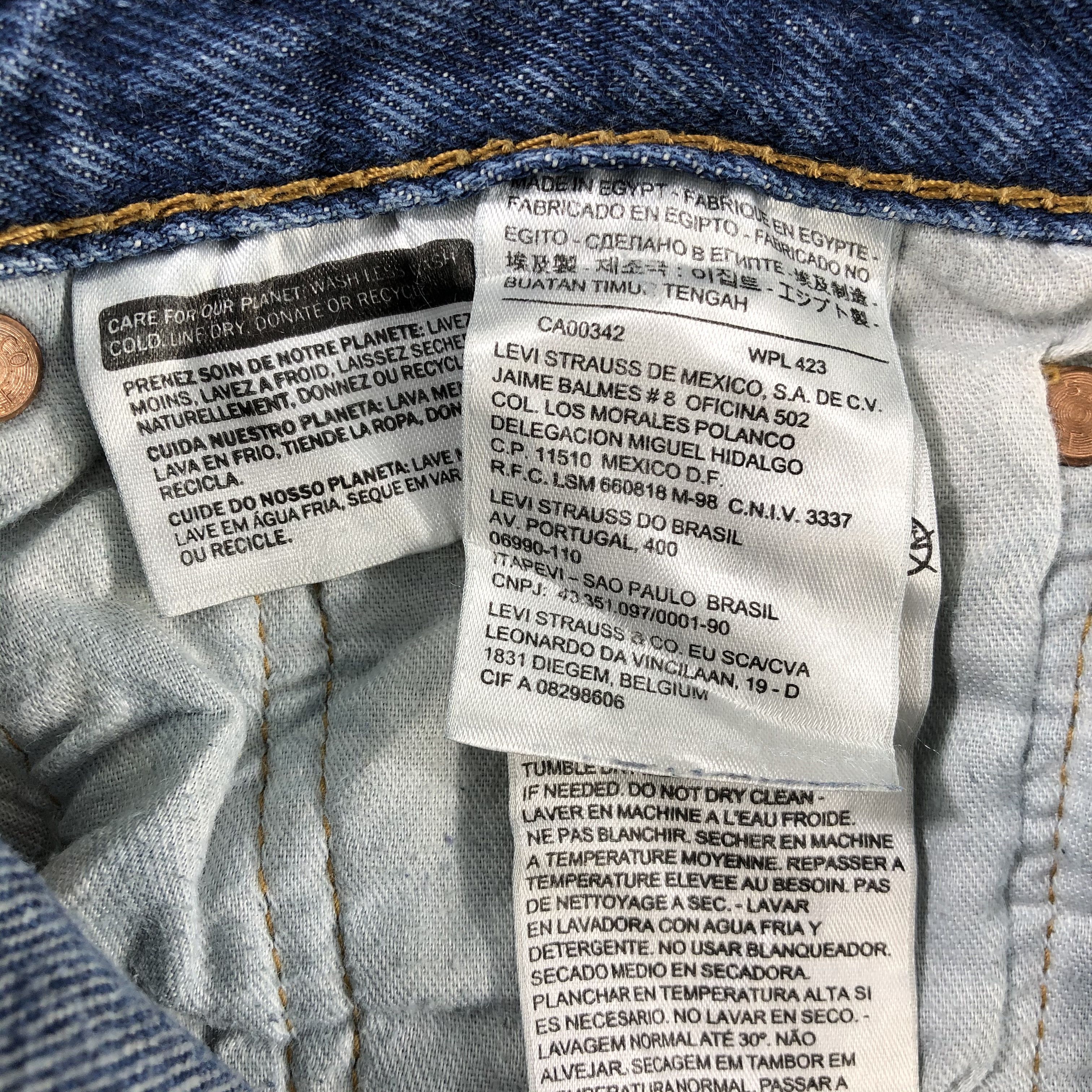 Levi's Vintage Blue Wash Levis 501 Jeans-J2417 Size US 35 - 13 Thumbnail