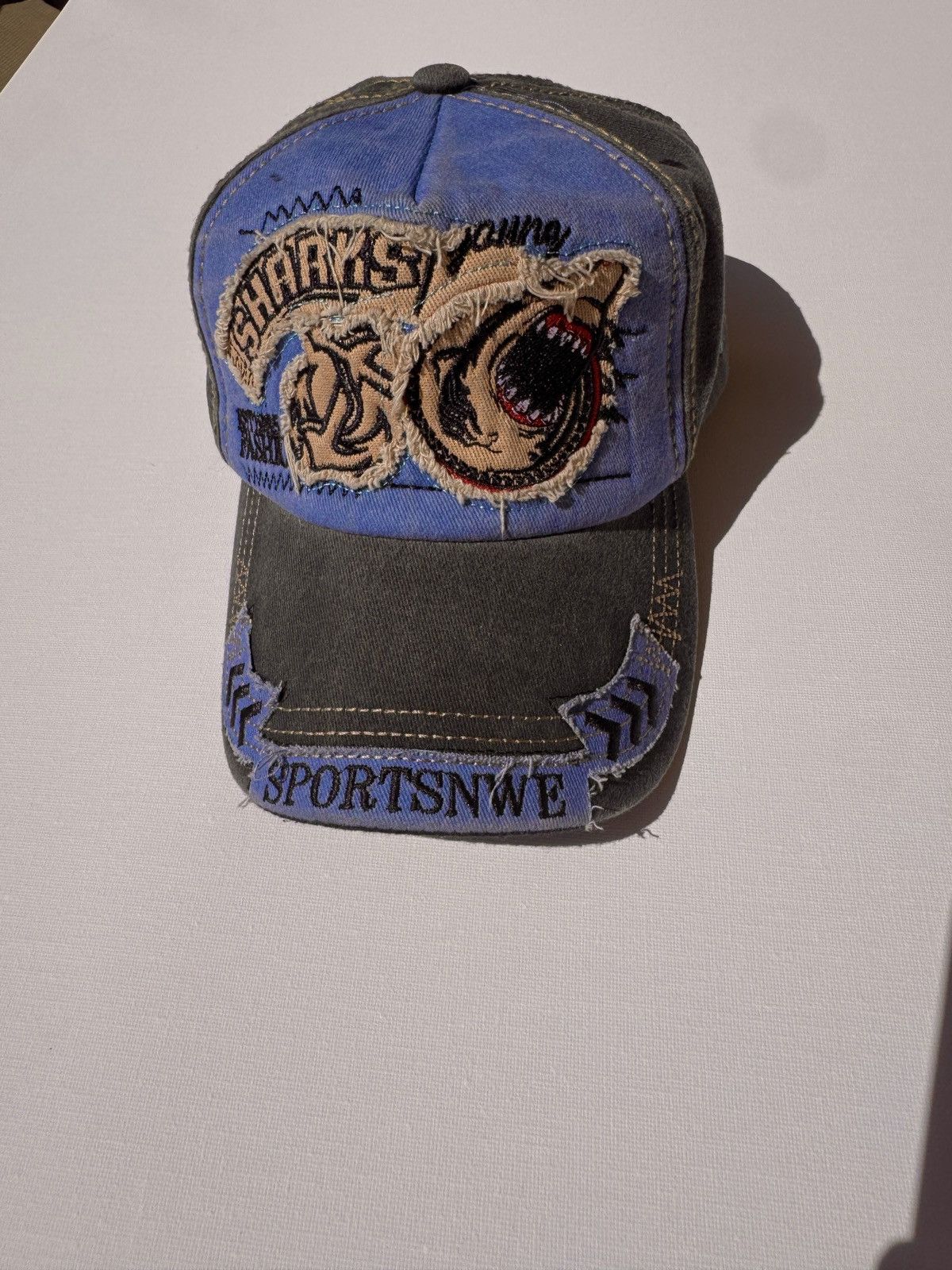 Vintage Sharks hat Size ONE SIZE - 1 Thumbnail
