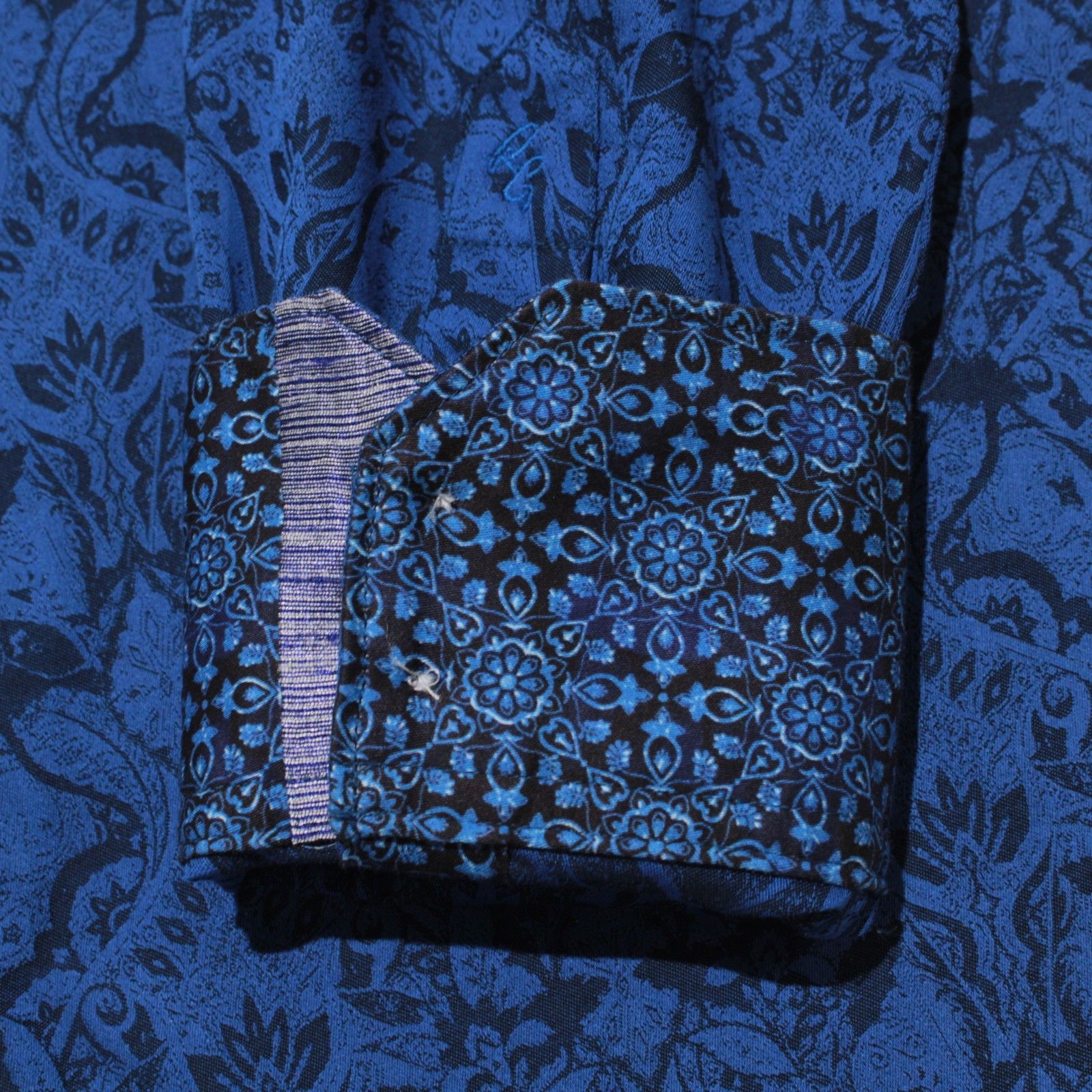 Robert Graham Robert Graham New with tags Shirt Size M US In Blue Size US M / EU 48-50 / 2 - 5 Thumbnail