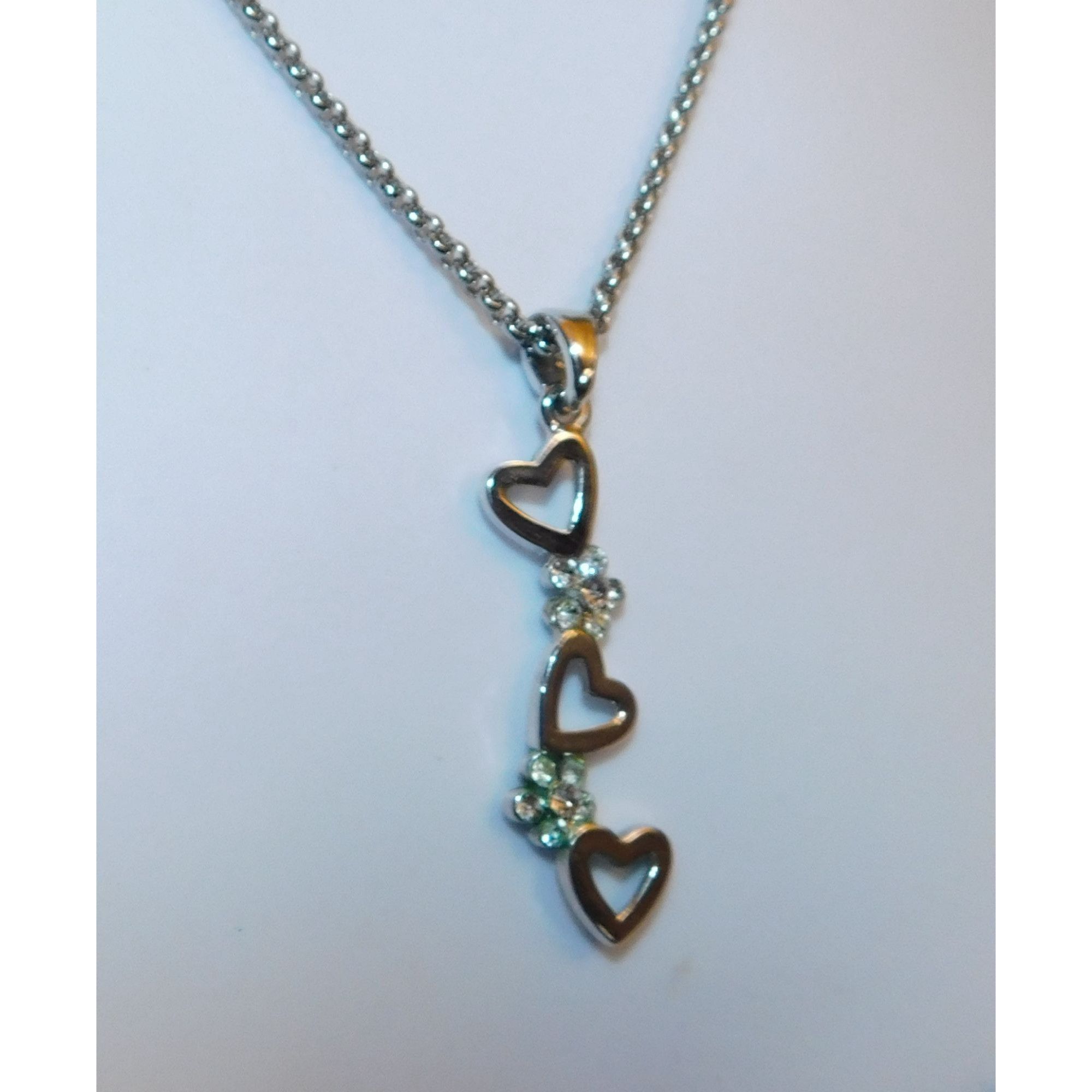 Other Triple Heart Floral Silver Tone Pendant Necklace Size ONE SIZE - 4 Thumbnail