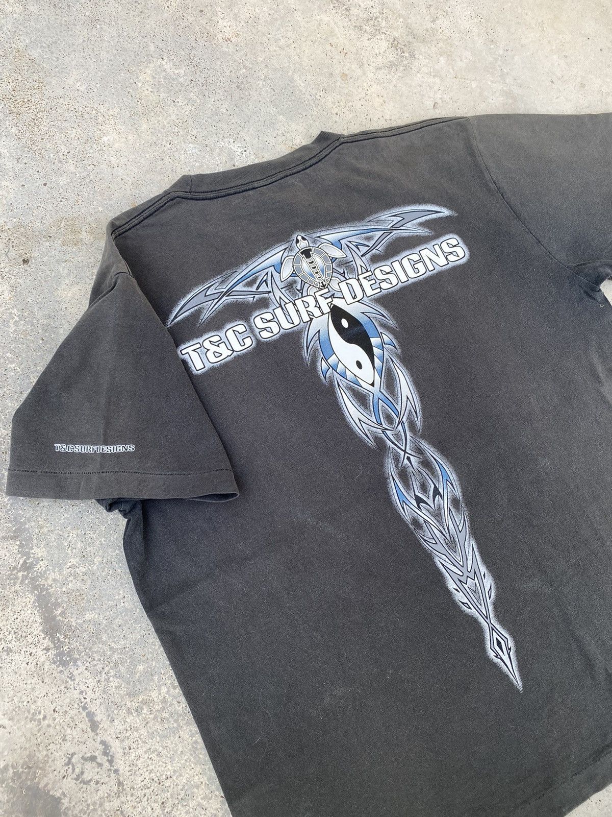 Vintage Thrashed Faded T&C Surf Tee
