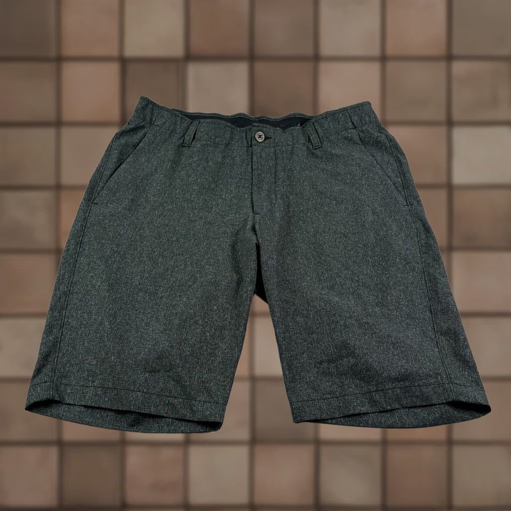 Under Armour Under Armour Shorts Mens Size 34 Gray Chino Stretch Performance Golf Showdown Regular Inseam 11 in Logo Size US 34 / EU 50 - 1 Thumbnail