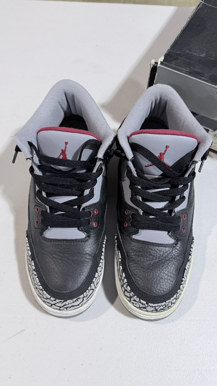 Jordan Brand Jordan retro 3 ( Black Cements 11’ ) Size US 7 / EU 40 - 2 Thumbnail