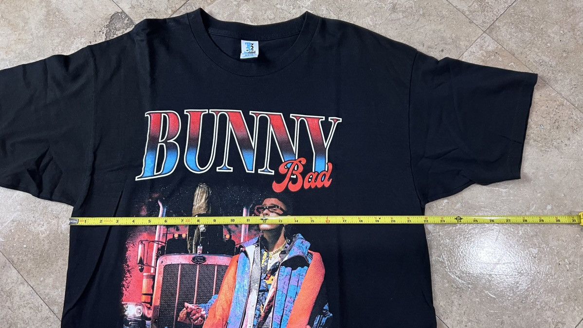 Band Tees Bad Bunny “El Ultimo Tour Del Mundo” Tshirt Size XL Size US XL / EU 56 / 4 - 6 Thumbnail