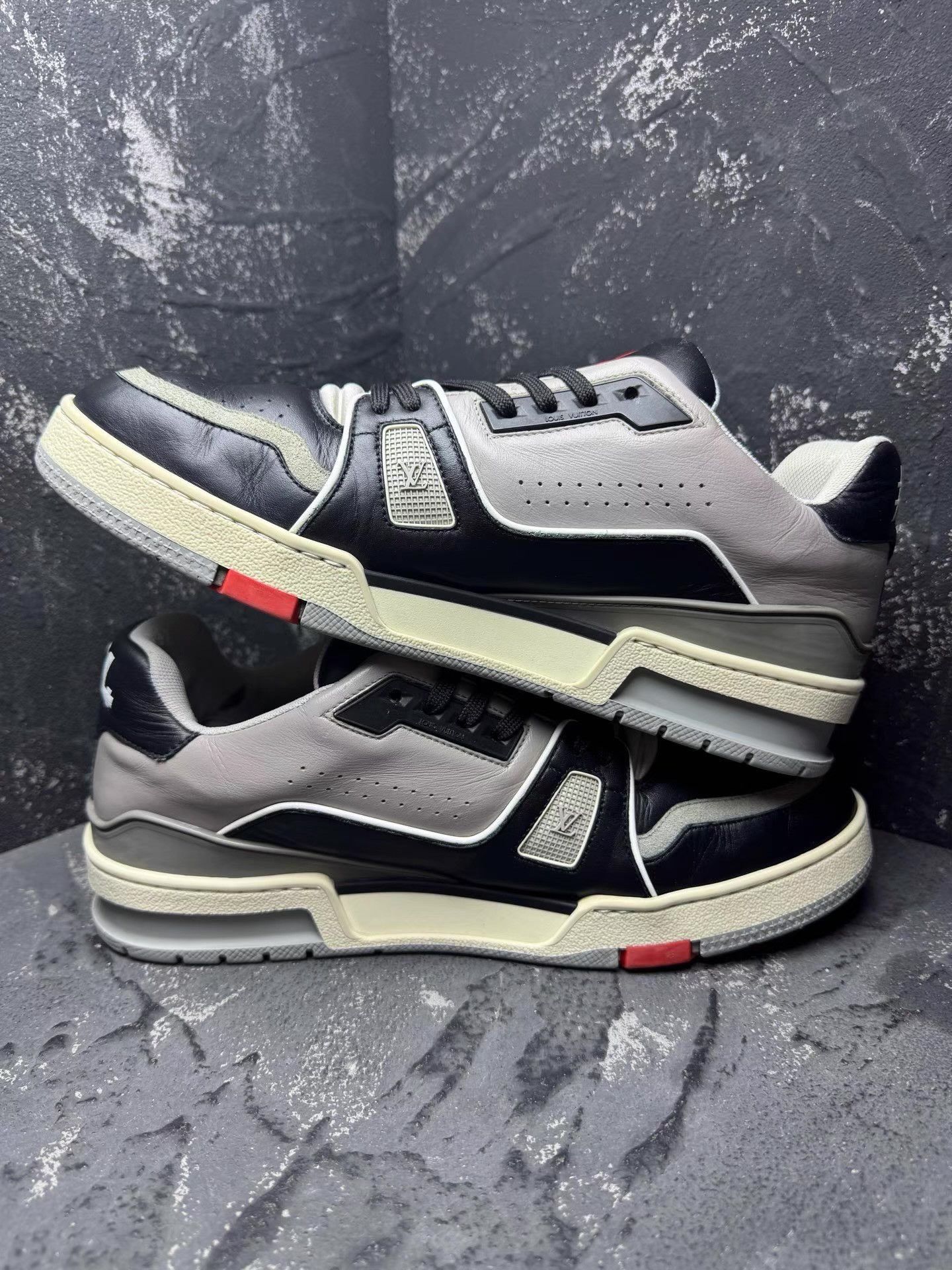 Louis Vuitton LV Trainer Black Cement Q10 Size US 8 / EU 41 - 4 Thumbnail