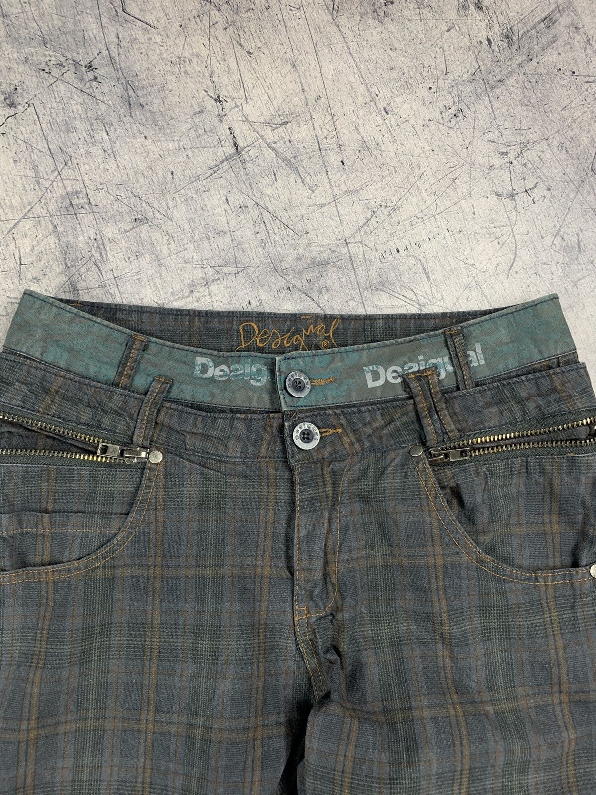 Desigual Vintage Y2K Desigual Plaid Avant Garde Pants Size 40 Regular Size US 31 - 13 Thumbnail