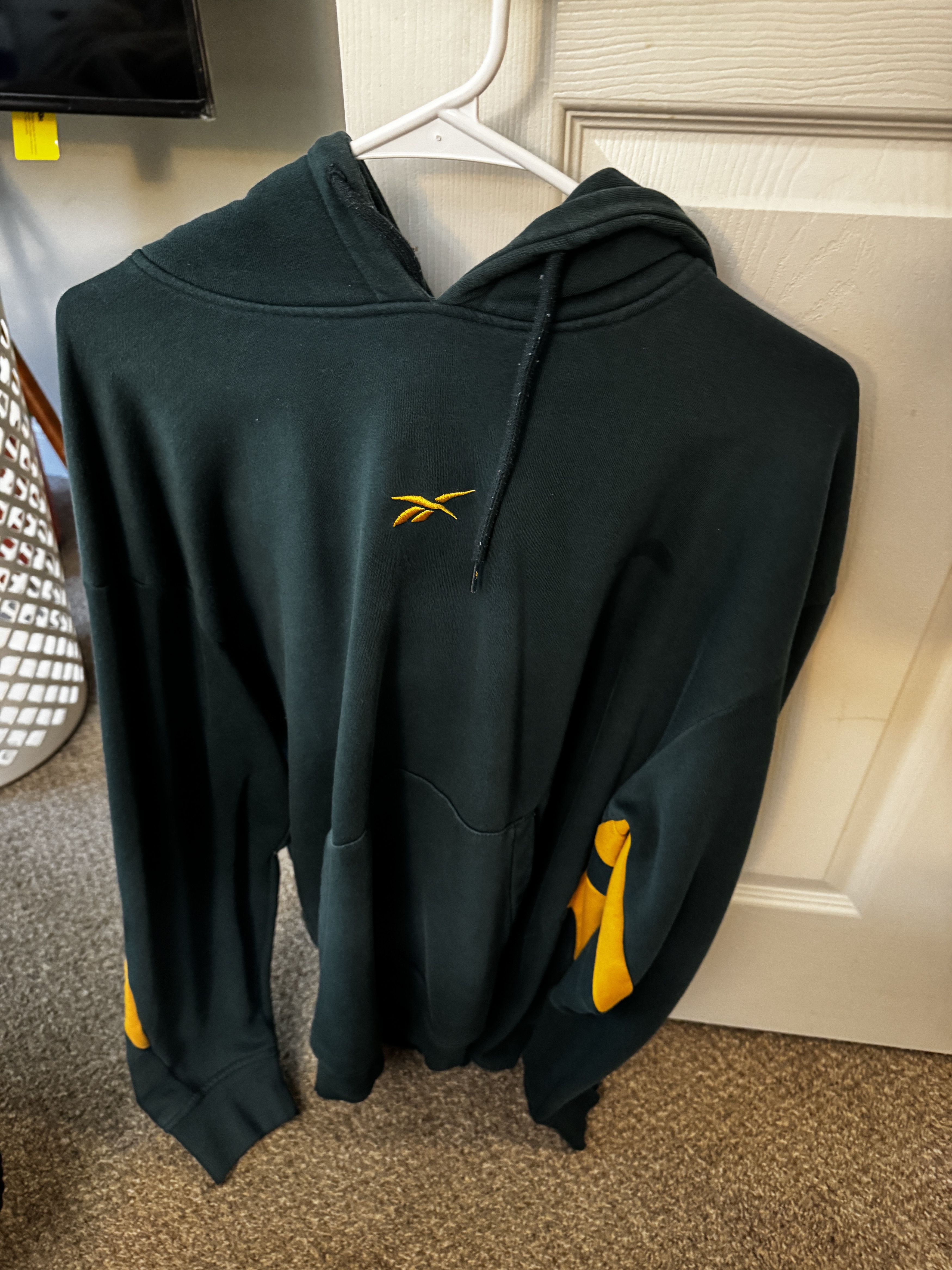 Reebok reebok green hoodie with logo across the back Size US M / EU 48-50 / 2 - 1 Preview