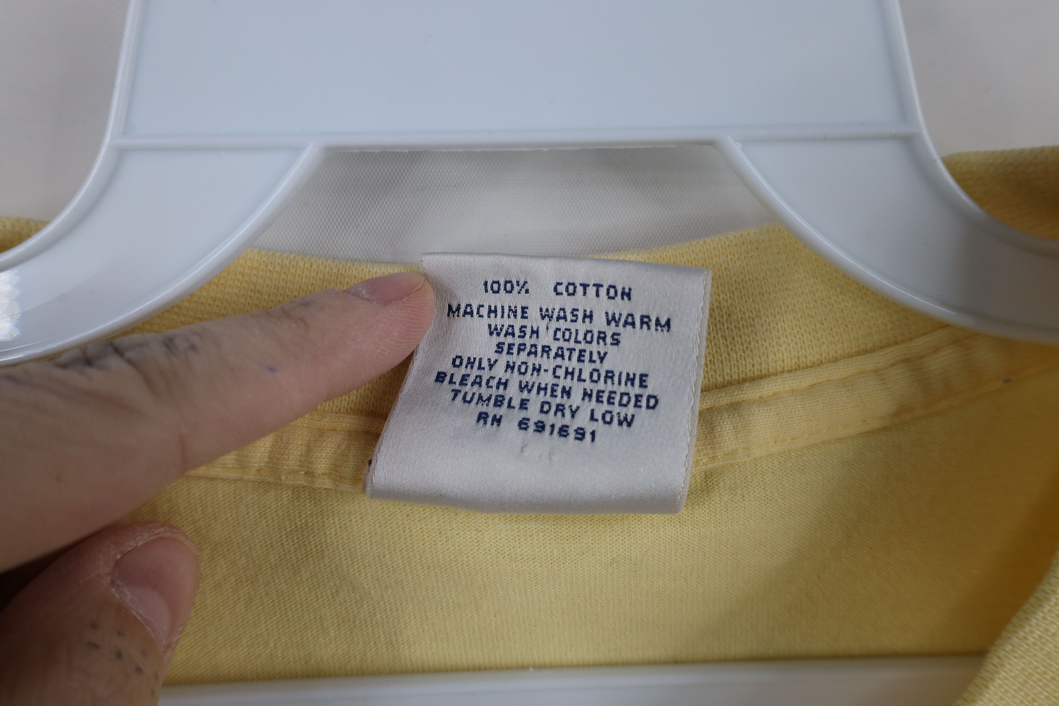 Vintage Vintage 90s Detroit Athletic Club Cotton T-Shirt Yellow Size US M / EU 48-50 / 2 - 7 Thumbnail