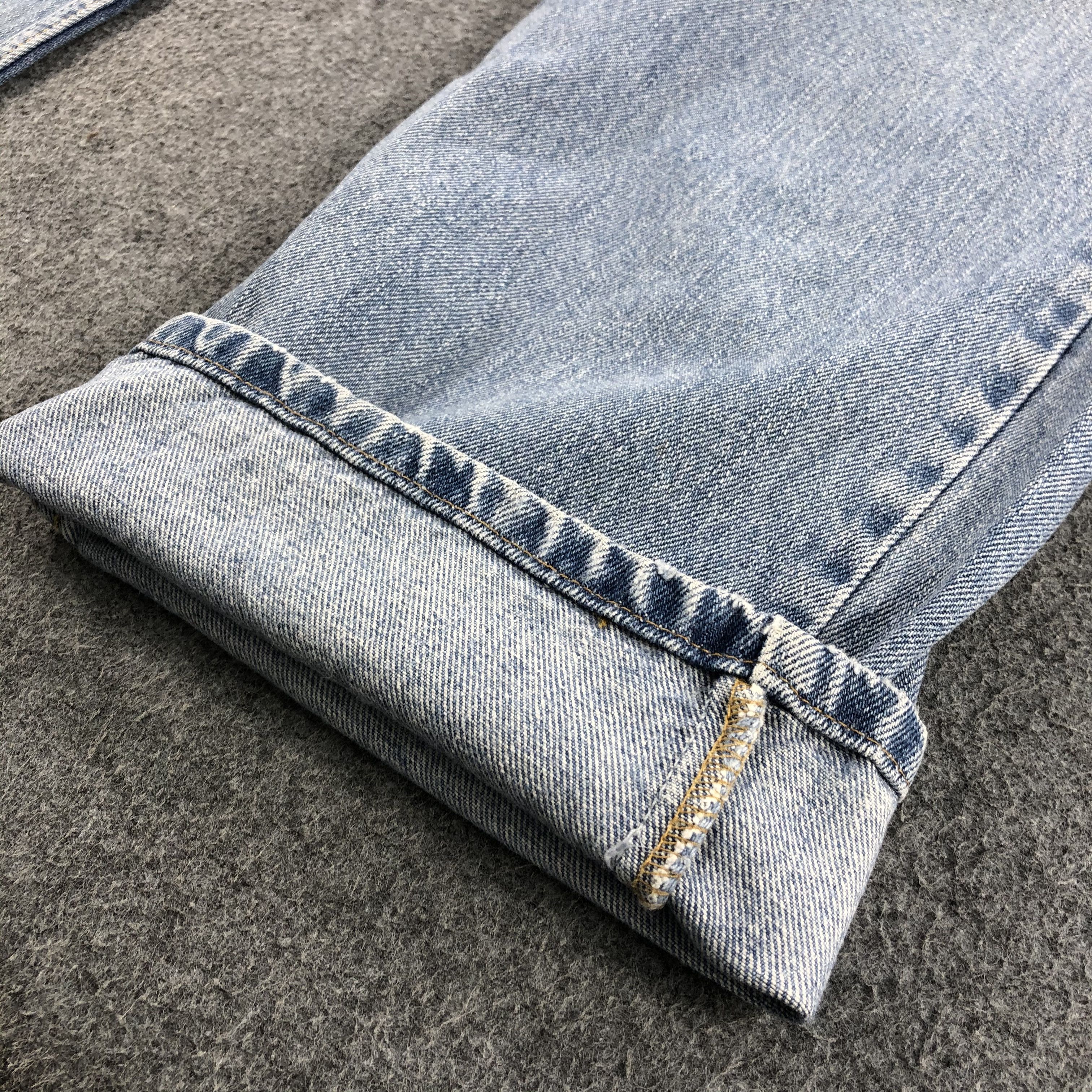 Levi's Light Wash Vintage Levis 505 Jeans Faded Blue Denim-J992 Size US 35 - 6 Thumbnail