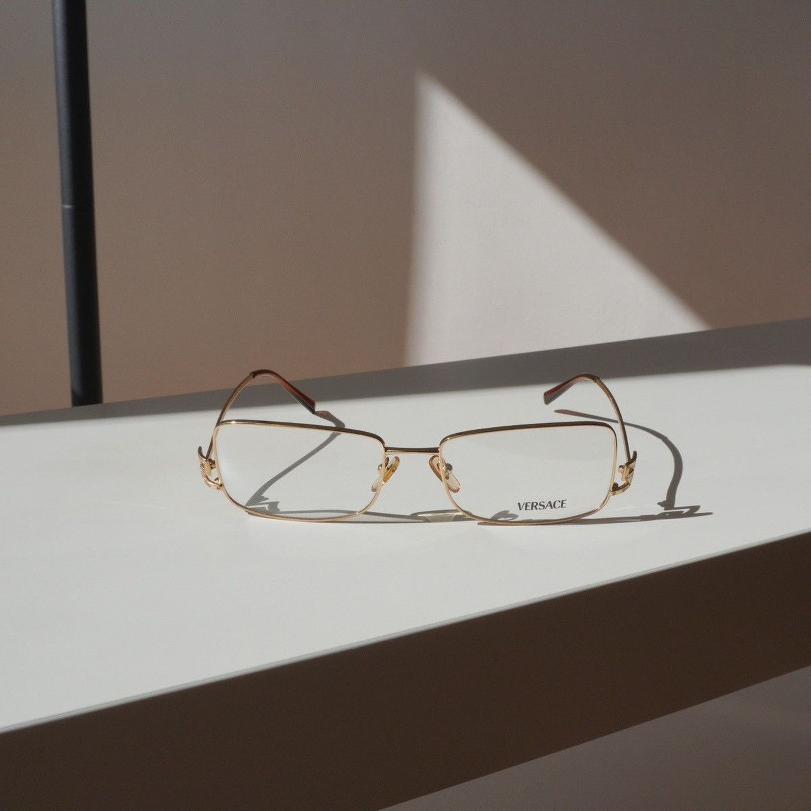 Versace Vintage versace gold crystal logo eyewear glasses Size ONE SIZE - 2 Thumbnail