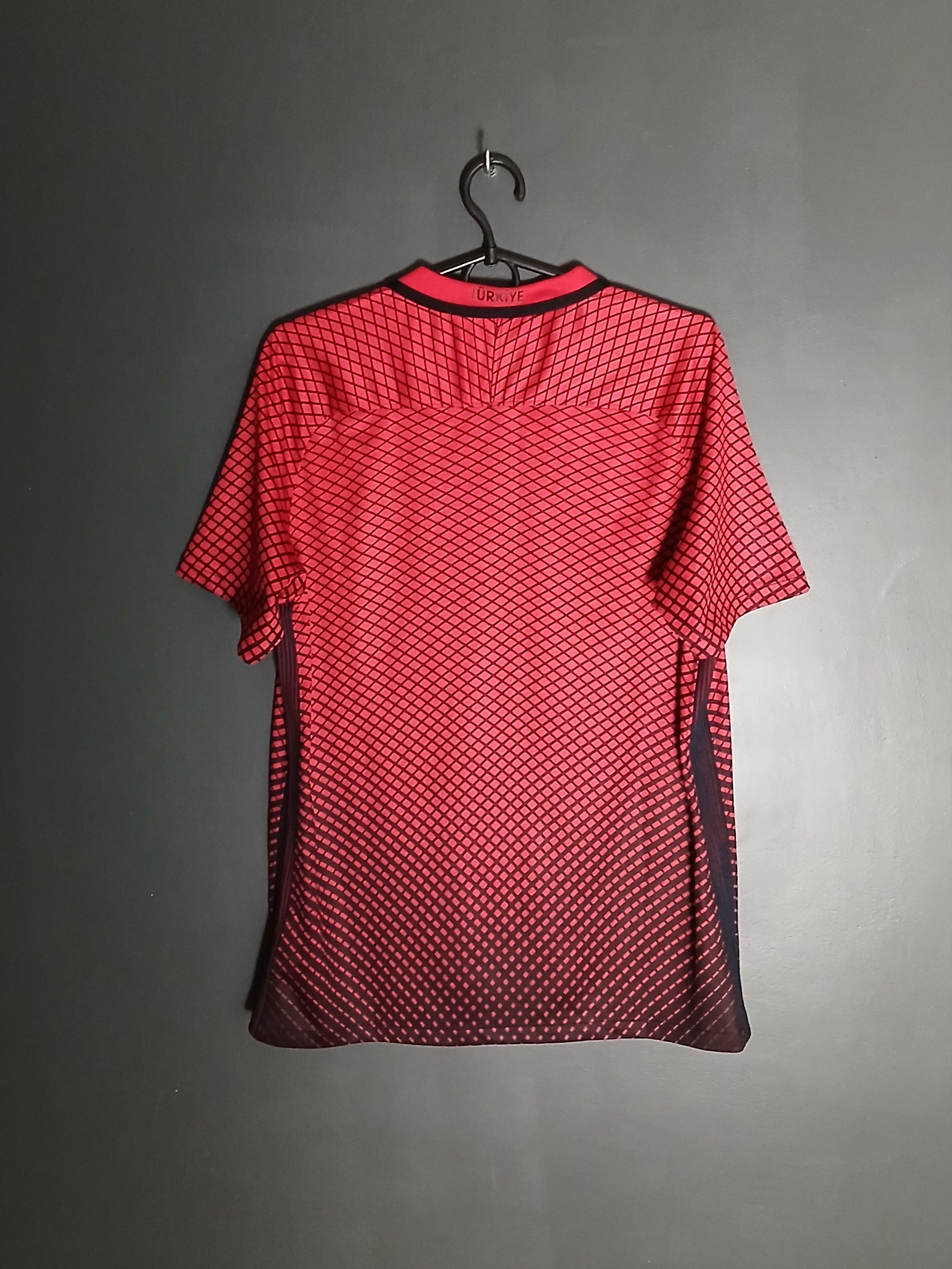 Other Turkey National Team 2016/2017 Home Football Jersey T-Shirt Size US S / EU 44-46 / 1 - 2 Thumbnail