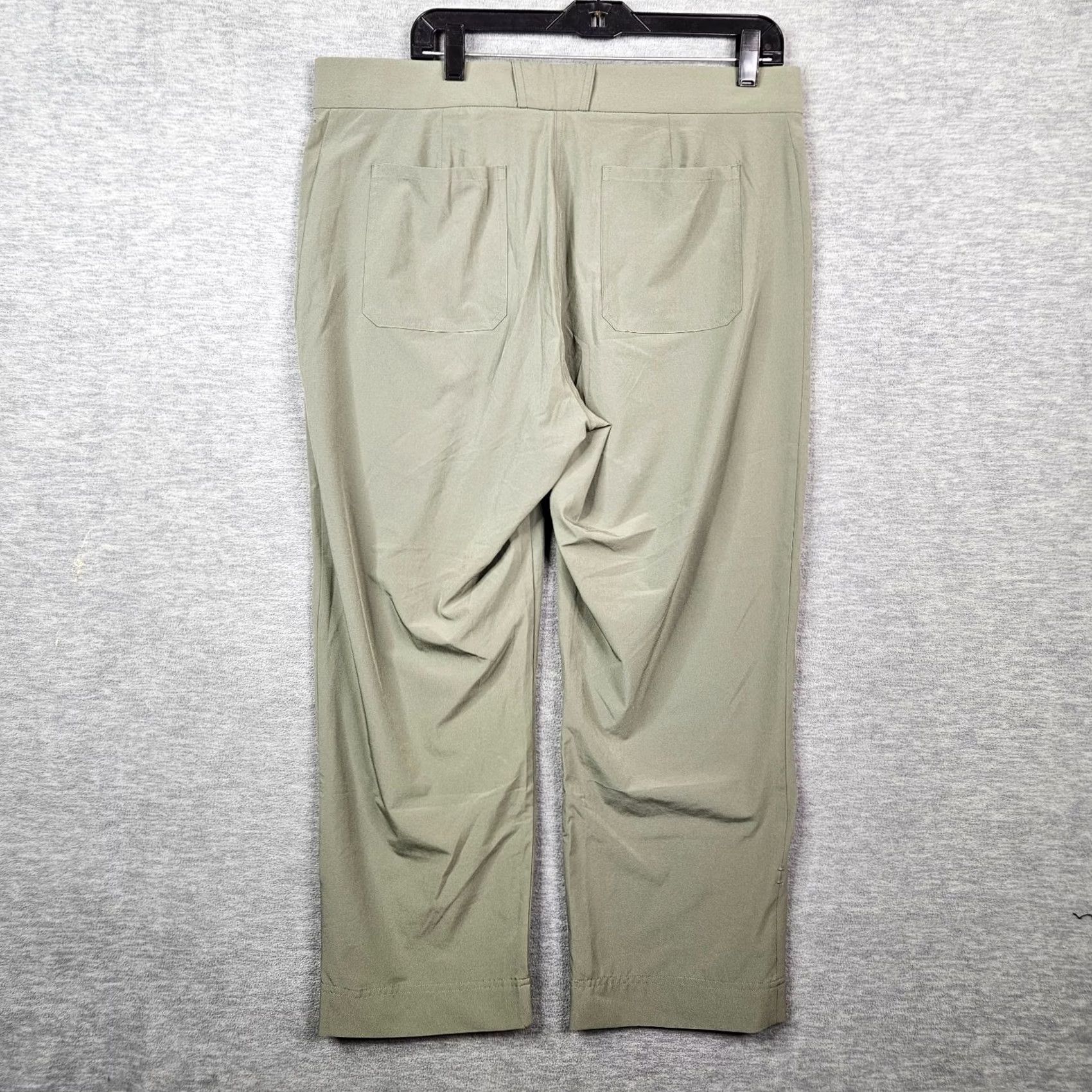 Athleta Athleta Tribeca Utility Crop Pant Olive Green Women’s Size 14 Cropped Activewear Leggings Skinny Gir ls Womens Mens? Size 36" / US 14 / IT 50 - 2 Thumbnail