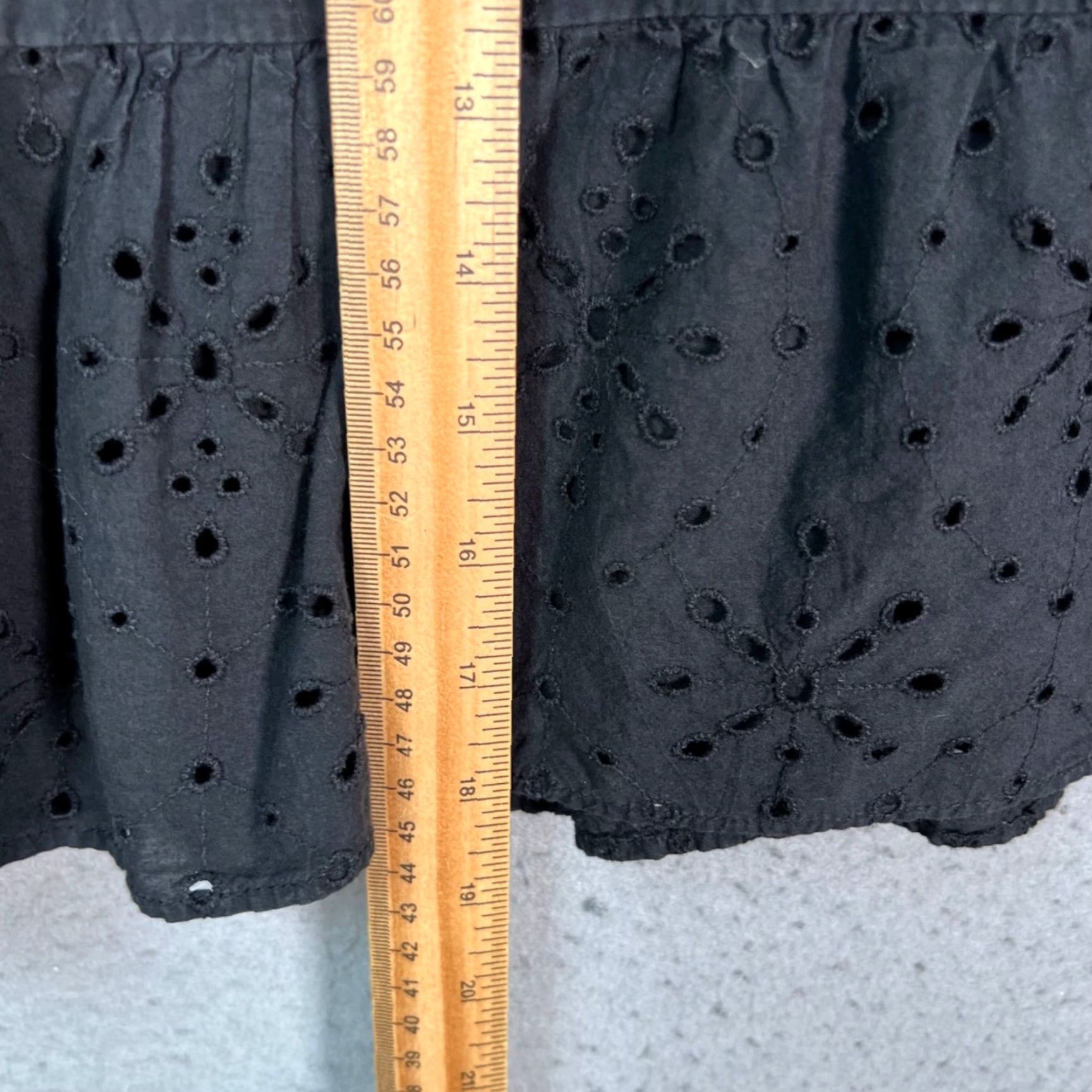 Loft LOFT Black Eyelet Cotton Mini Skirt With Ruffle Hem Womens Medium Size M Skirt Short Shoes Not Included? Size 32" / US 10 / IT 46 - 6 Thumbnail