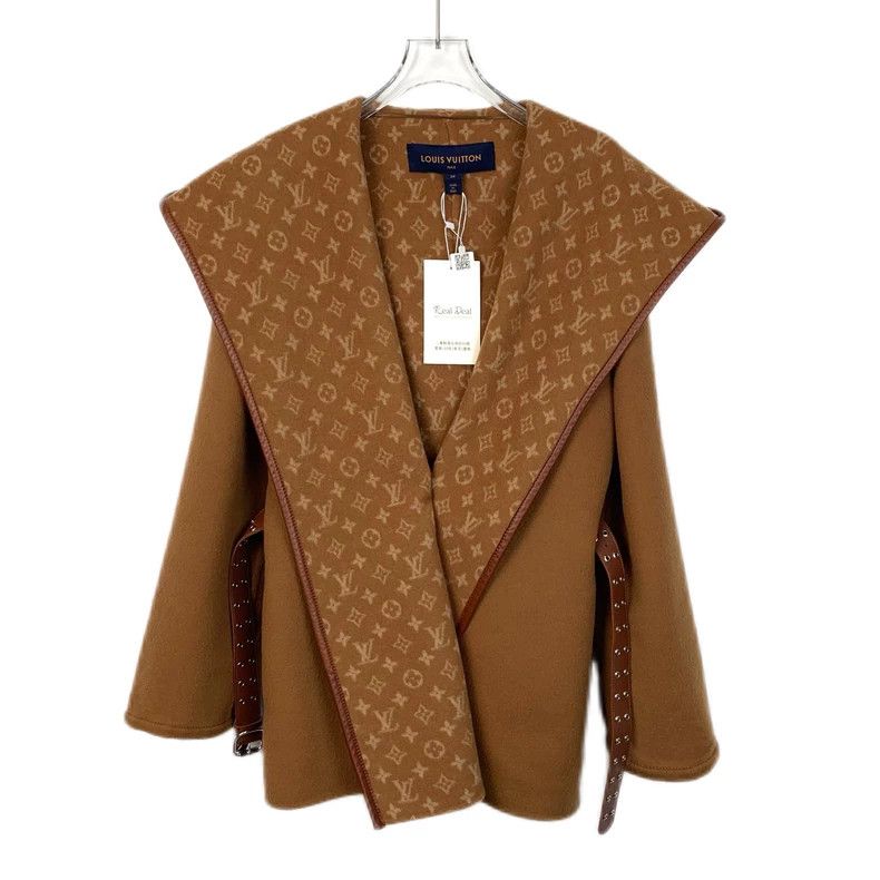 Louis Vuitton Louis Vuitton Brown interior logo, full print, hooded belt Size XXS / US 00 / IT 34 - 1 Thumbnail