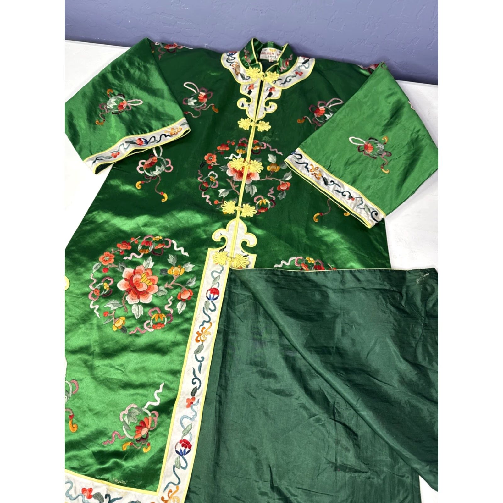 Vintage VINTAGE Golden Bee Chinese Silk Robe Embroidered Sz 10 Green Flowers Size ONE SIZE - 7 Thumbnail