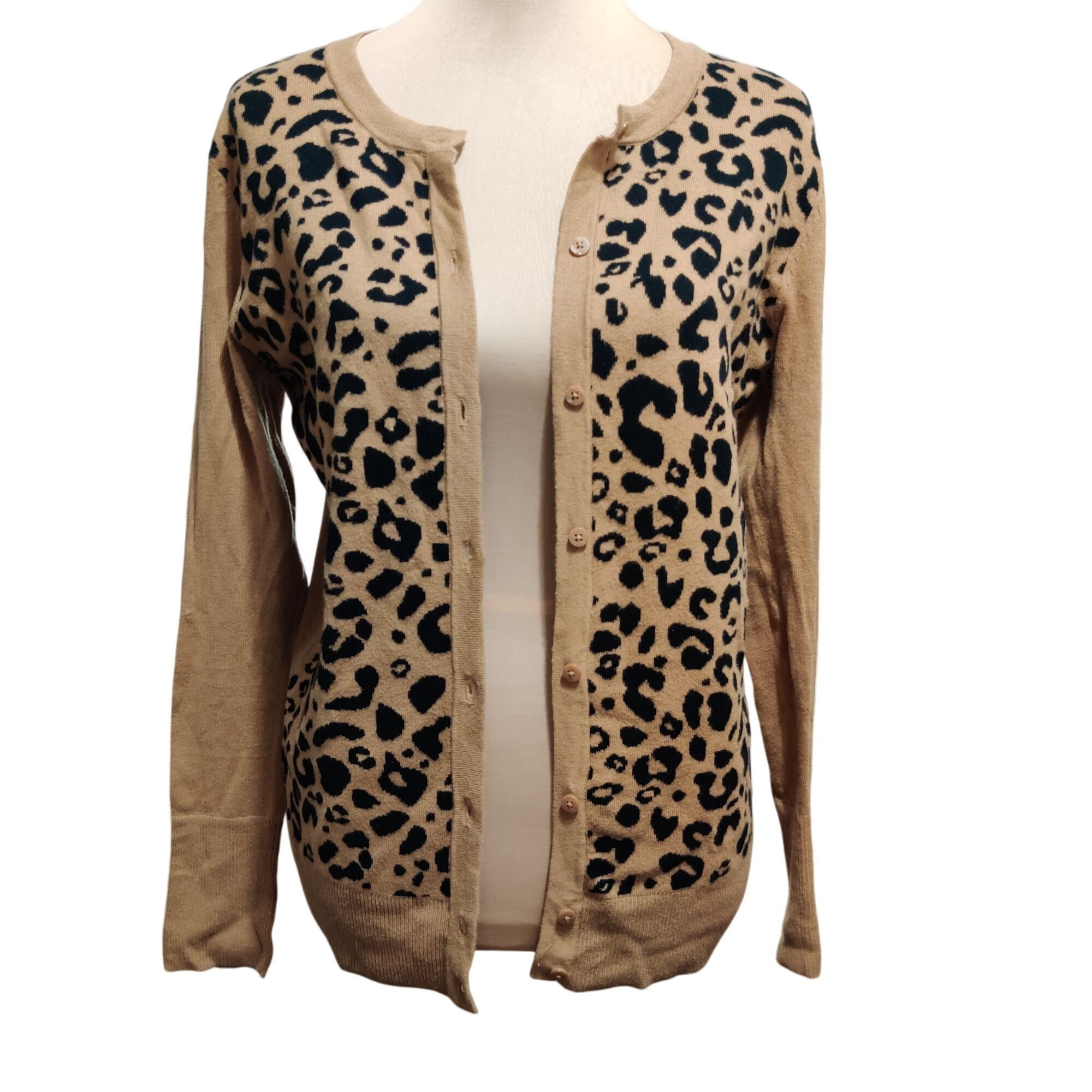 Merona Merona M Cardigan Tan Button Front Leopard Animal Print Swea Size M / US 6-8 / IT 42-44 - 3 Thumbnail