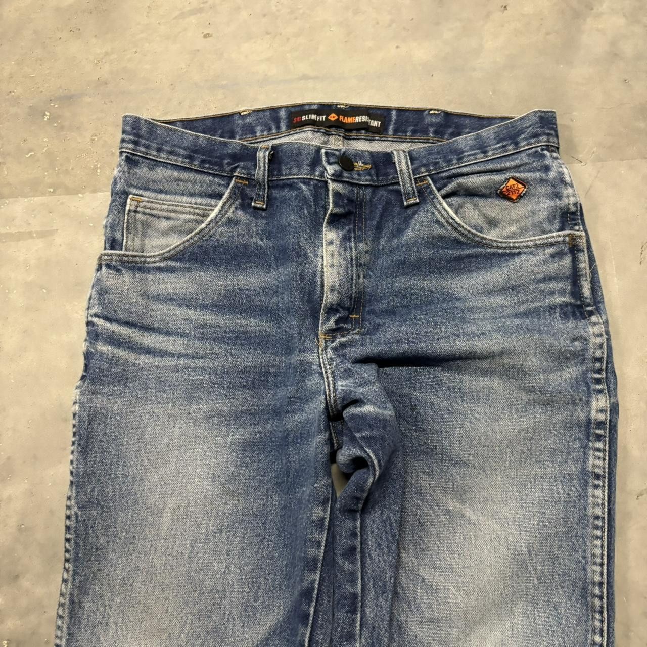 Japanese Brand × Vintage Crazy Vintage Y2K/2000s Grunge Faded Medium Wash Essential Denim Jeans! Size US 32 / EU 48 - 5 Thumbnail