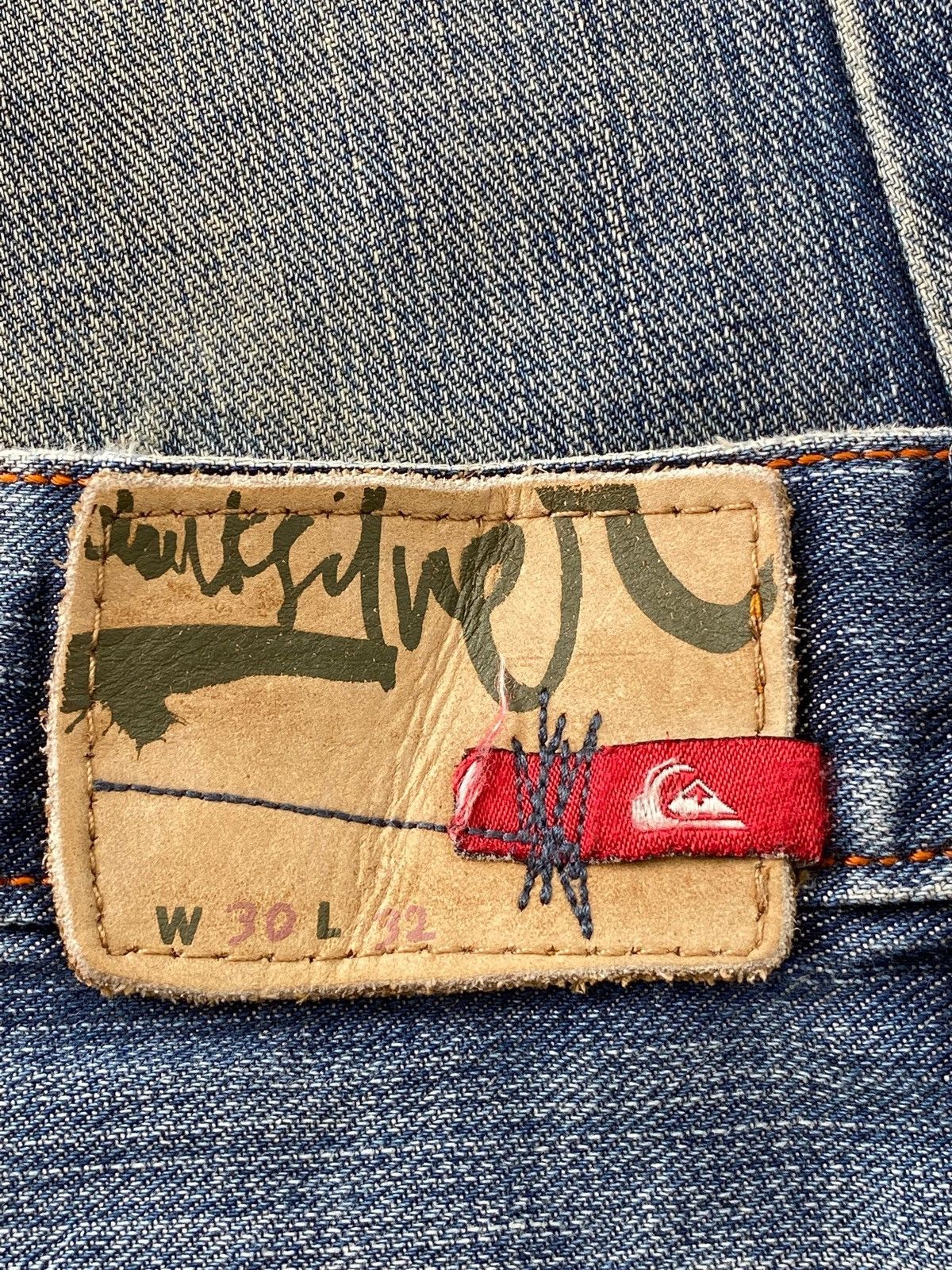 Quiksilver Quick Silver Brand Faded Wash Style Distrees Jeans Size US 32 / EU 48 - 17 Thumbnail