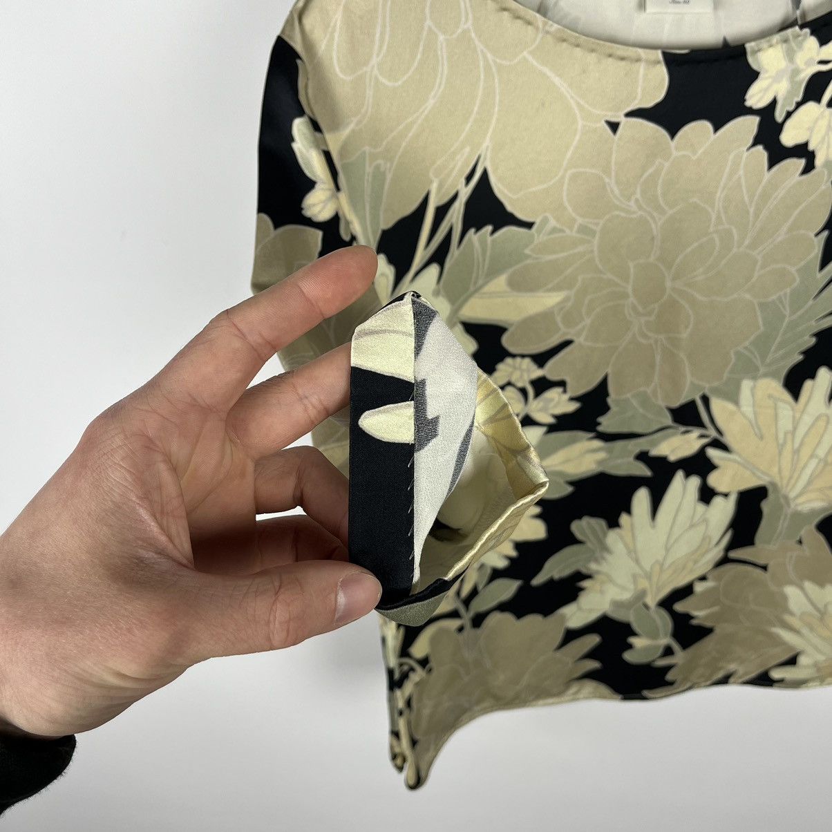 Dries Van Noten Designer Dries Van Nothen ladies floral blouse Size S / US 4 / IT 40 - 21 Thumbnail