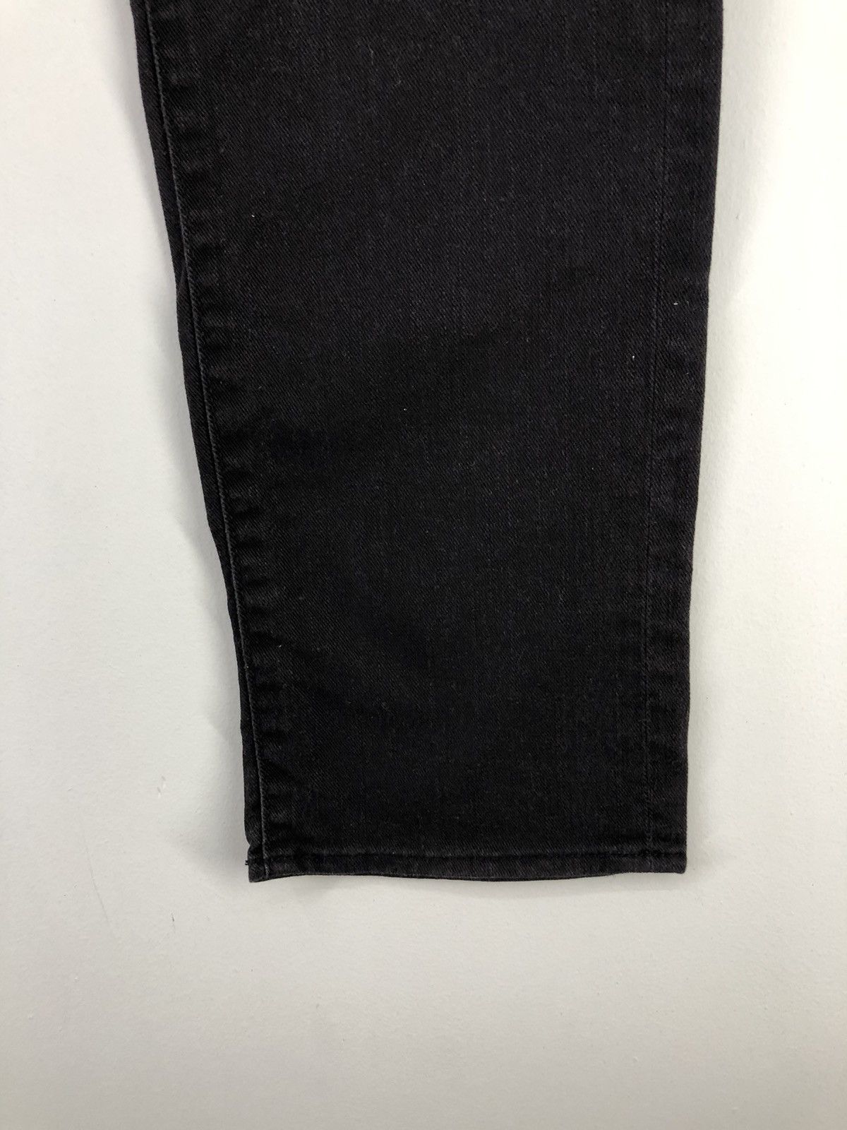Japanese Brand Japanese Brand Root Three Distressed Black Jeans Size US 31 - 13 Thumbnail