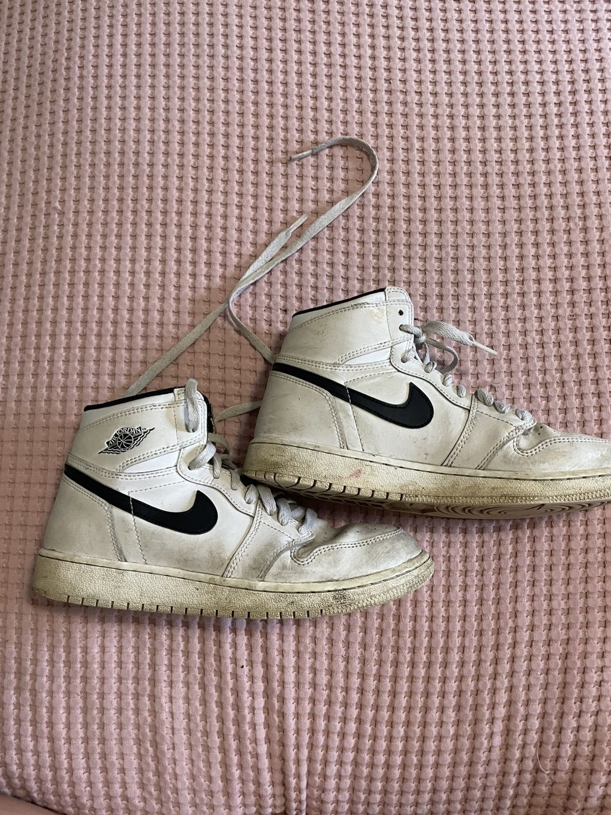 Nike Nike Air Jordan 1s Youth 5.5 W7.5 Size US 7.5 / IT 37.5 - 1 Thumbnail