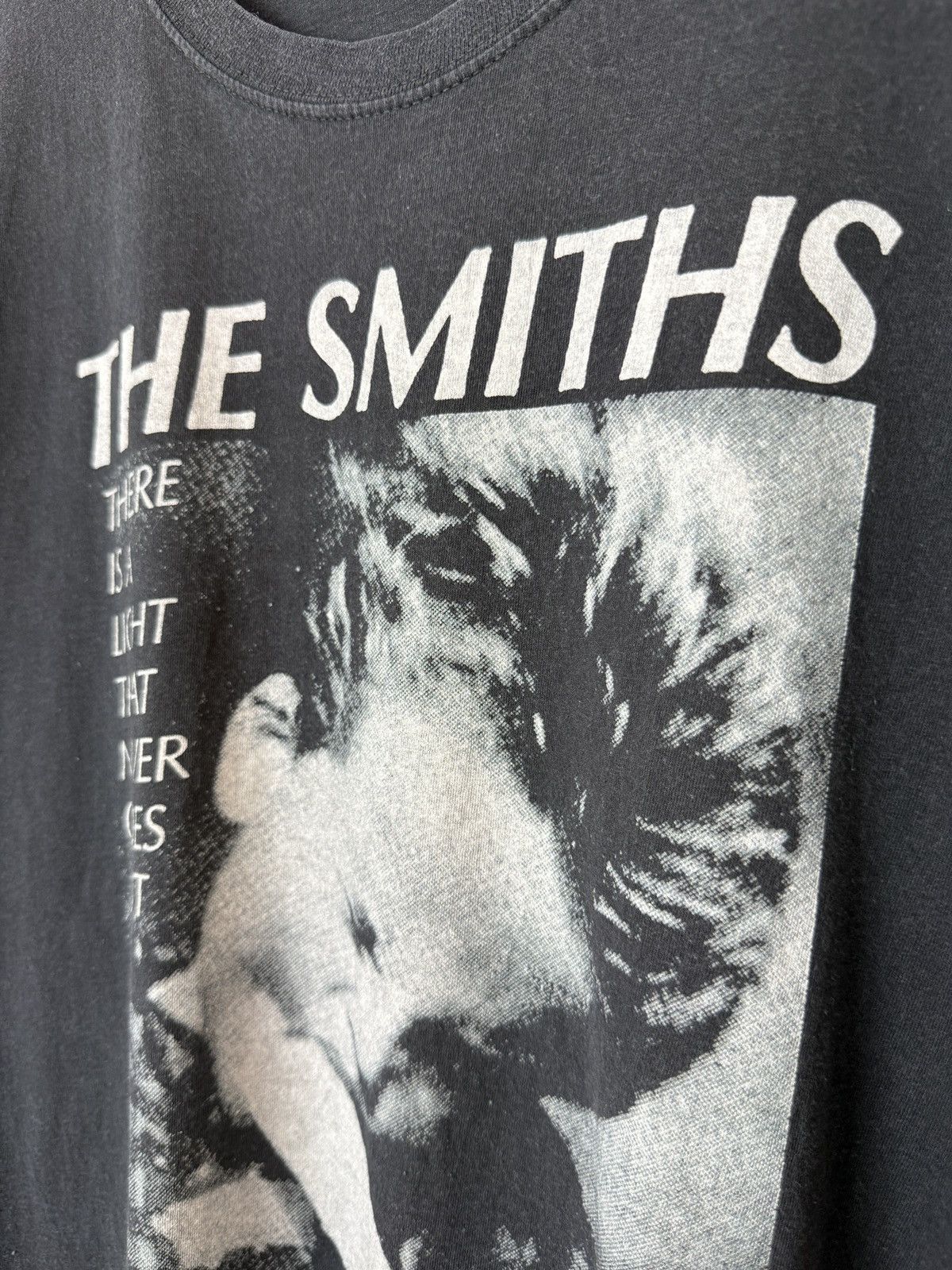 Band Tees The Smiths There Is A Light That Never Goes Out Graphic Tee Size US XXL / EU 58 / 5 - 3 Thumbnail