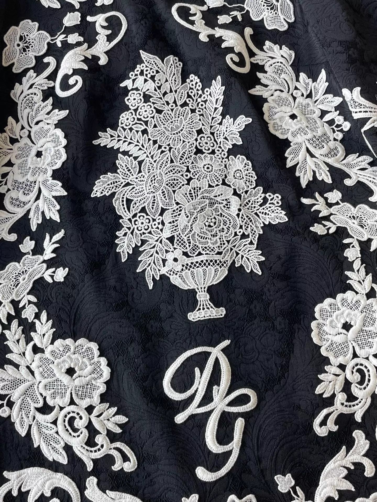 Dolce & Gabbana DG Womens Classic Black & White Floral Embroidered Dress Size M / US 6-8 / IT 42-44 - 2 Thumbnail