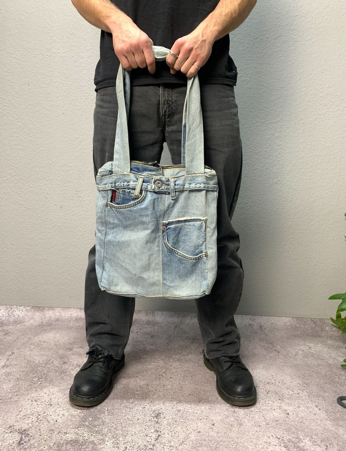 20471120 × Diesel × Japanese Brand Diesel sling bag Vintage Y2K multi pocket bag military 90s Size ONE SIZE - 1 Thumbnail
