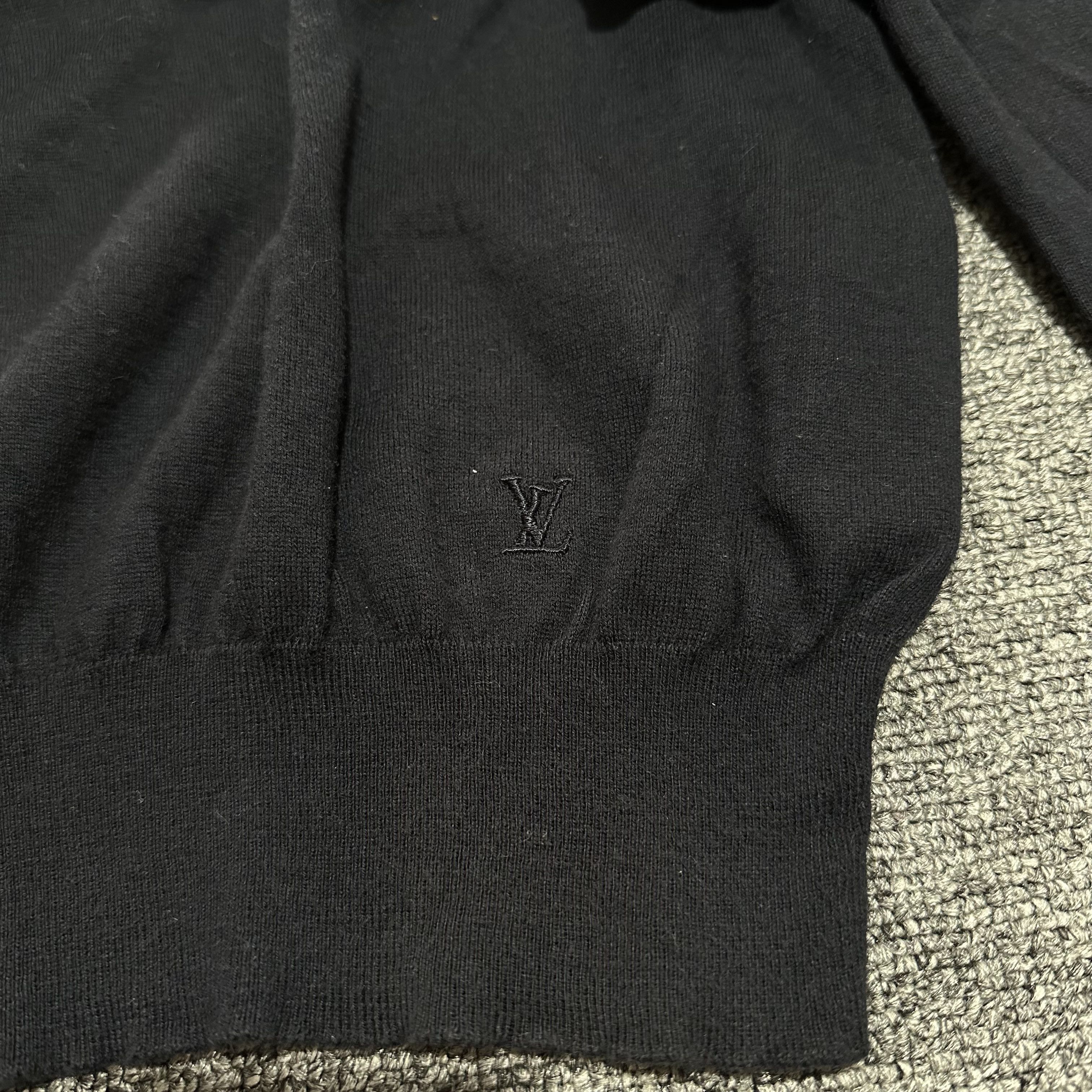 Louis Vuitton Louis Vuitton Vneck Knitwear Size US XS / EU 42 / 0 - 4 Thumbnail