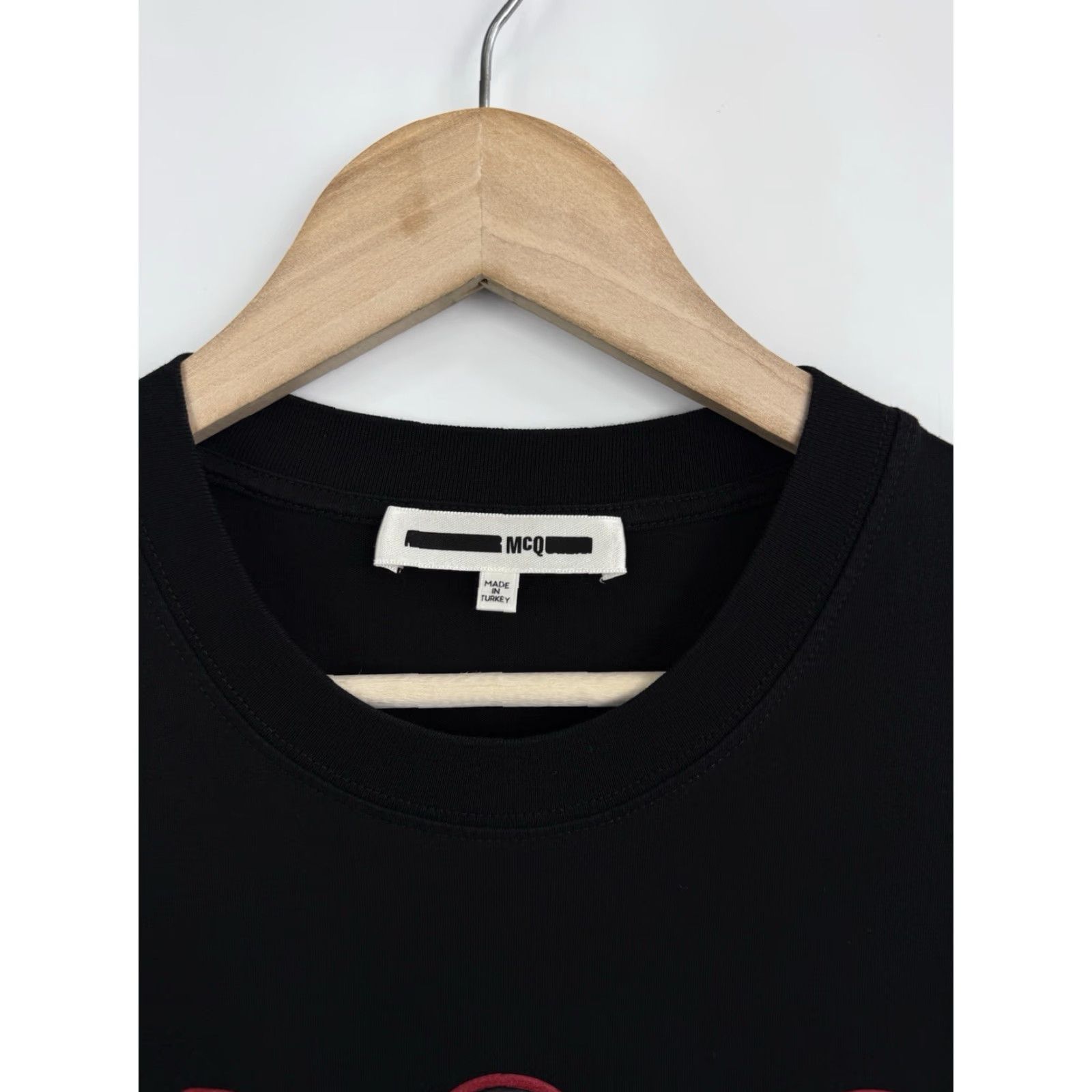 Alexander McQueen Alexander McQueen London Rare T-Shirt Retro Hype Y2K Black M Mens Retro T-Shirt Short Sleeve Sizes M Size US M / EU 48-50 / 2 - 5 Thumbnail
