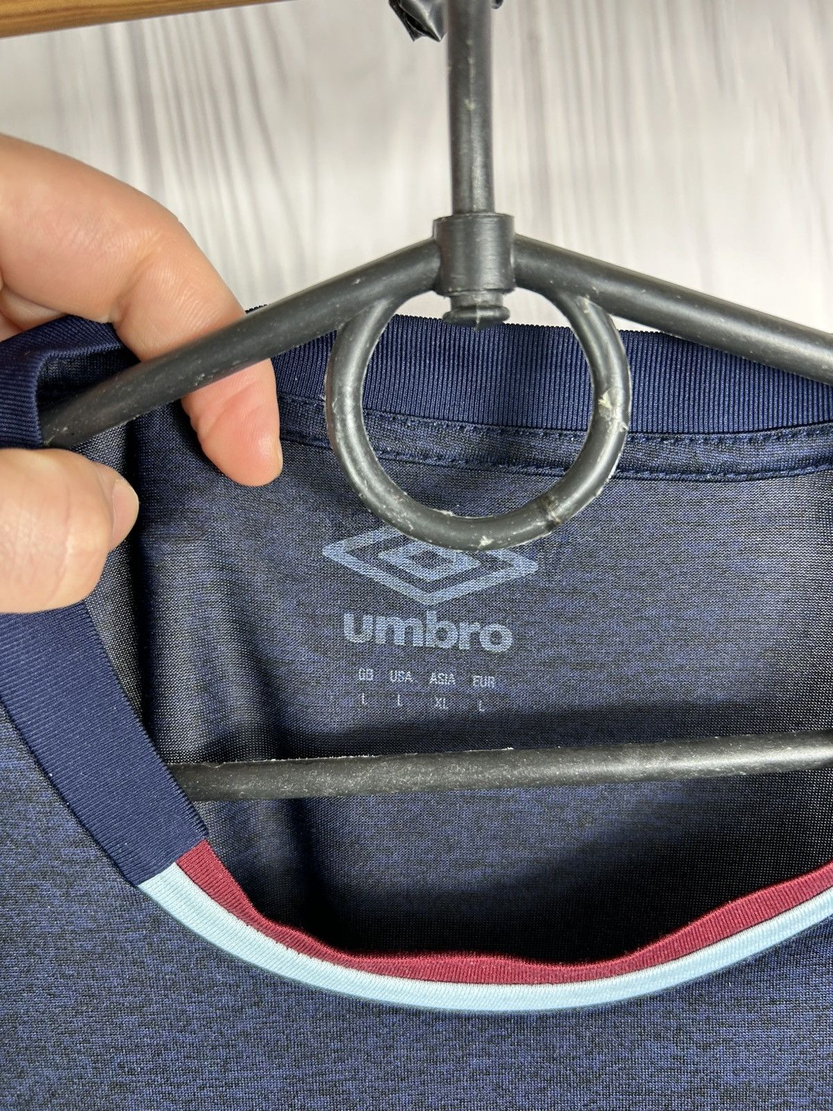Umbro Umbro West Ham United 2021/2022 Jersey Football Shirt Size L Size US L / EU 52-54 / 3 - 9 Thumbnail