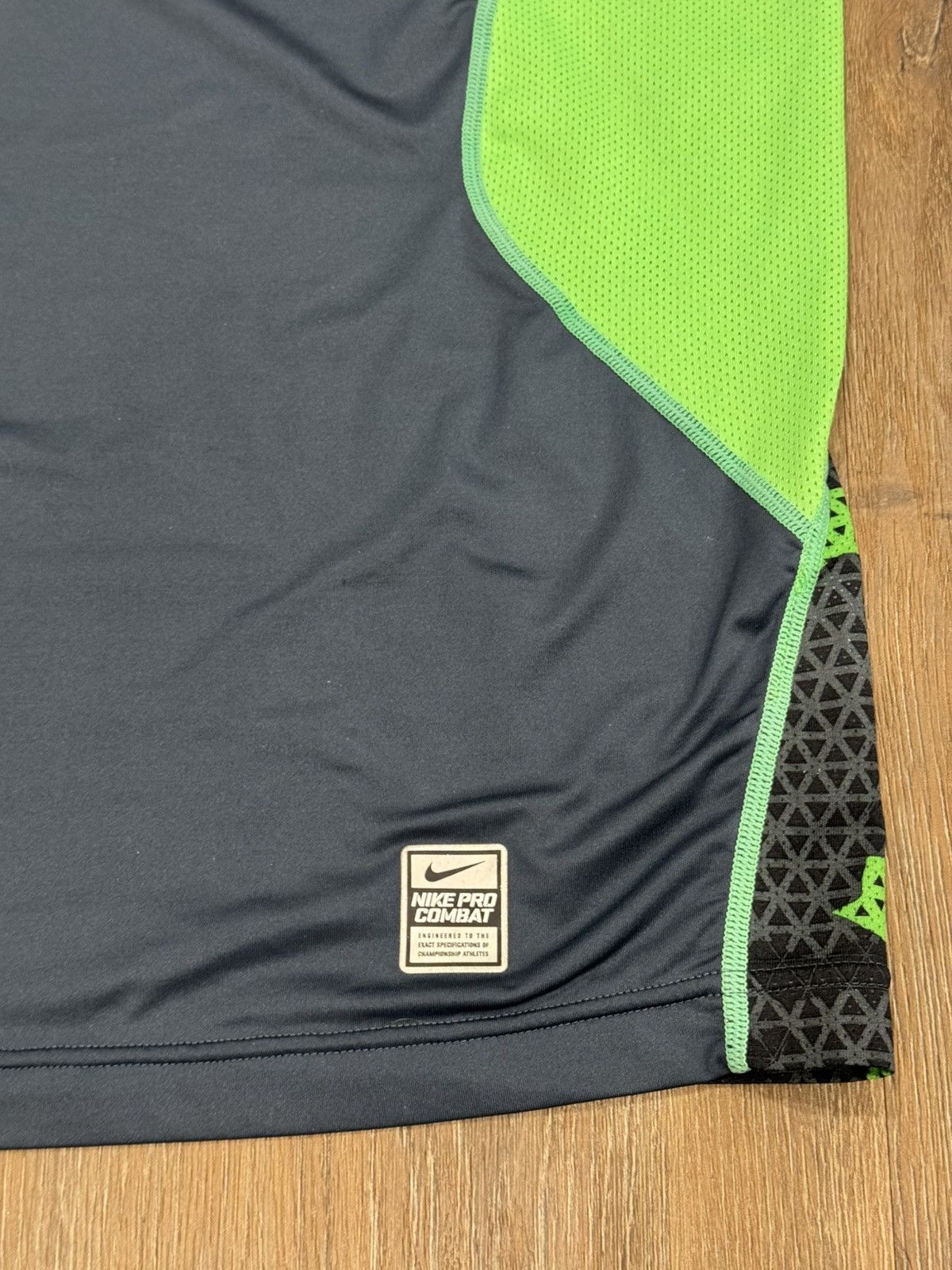 Nike Nike Pro Combat Dri-Fit Compression Shirt Size US L / EU 52-54 / 3 - 9 Thumbnail