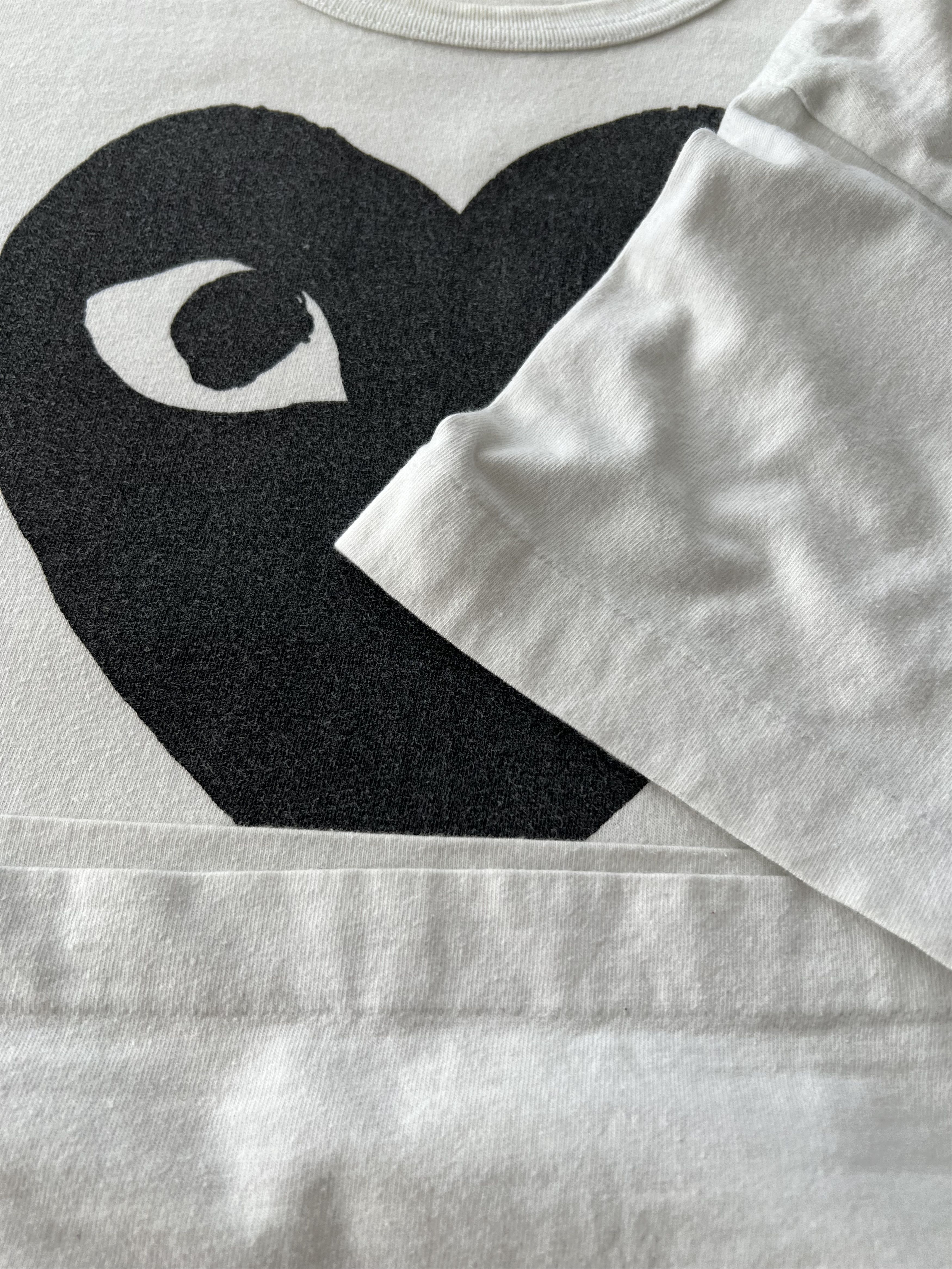 Comme des Garcons PLAY Comme des Garcons Play CDG White T-shirt Size US L / EU 52-54 / 3 - 5 Thumbnail