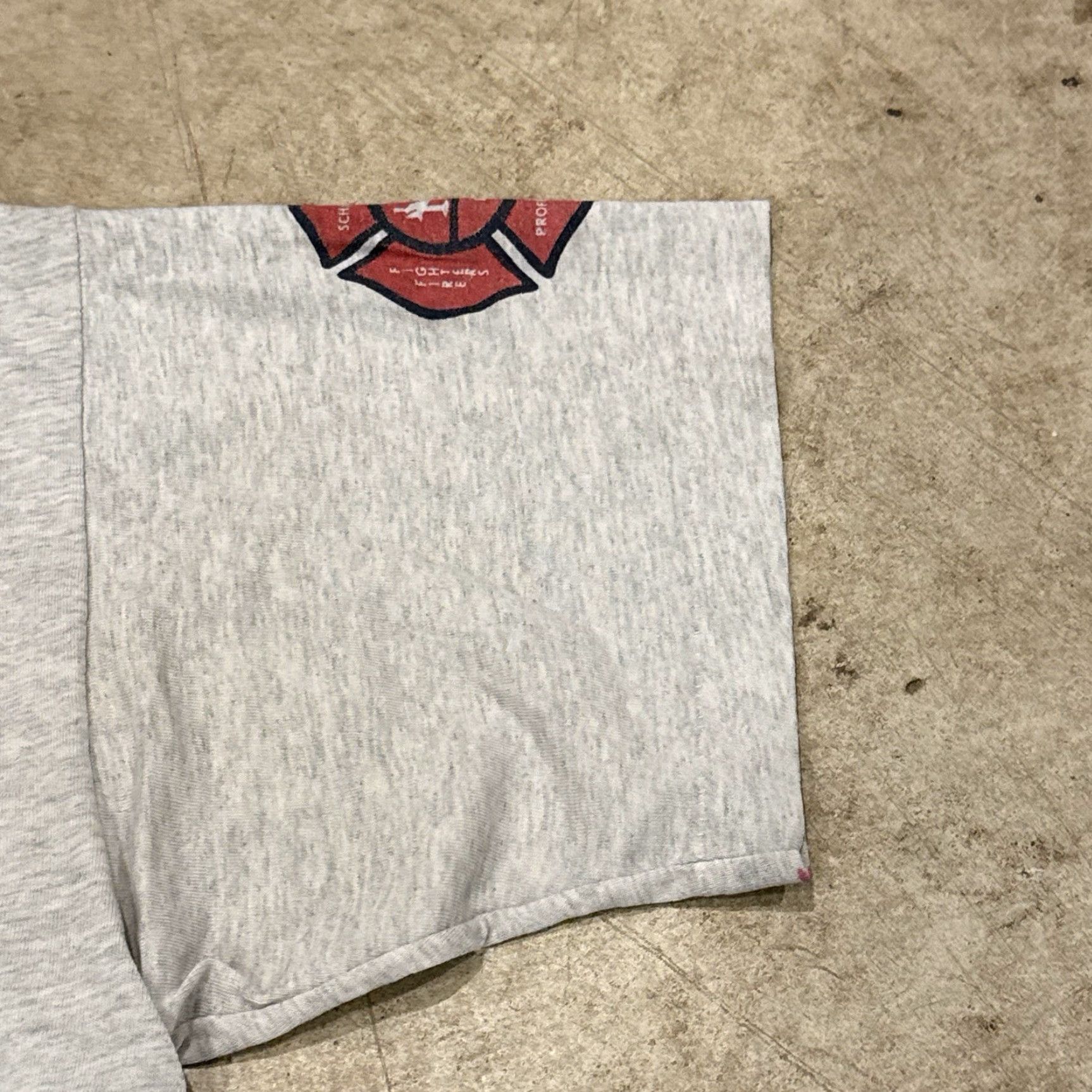 Fruit Of The Loom VINTAGE 90s Fruit of the Loom T-Shirt Taz Softball League Single Stitch Mens Large Gray Soft Mens Size US L / EU 52-54 / 3 - 5 Thumbnail