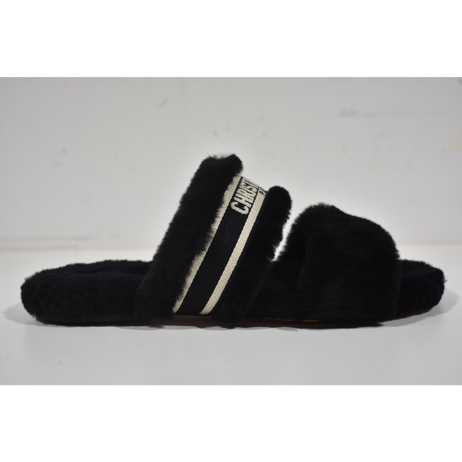Dior Christian Dior Chez Moi Black Shearling Fur White Logo Slide Size US 7.5 / IT 37.5 - 1 Thumbnail