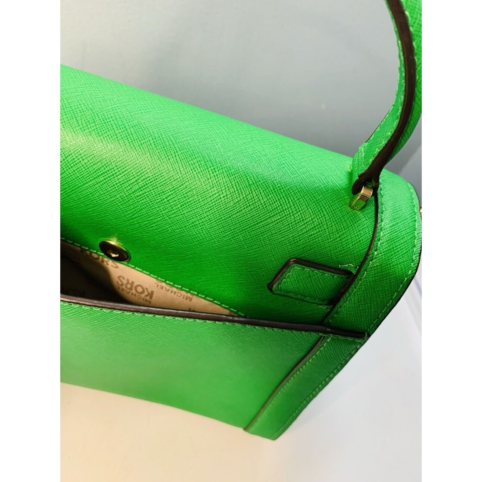 Michael Kors NWOT Michael Kors Dillon Green Palm STD MD Messenger Leather Size ONE SIZE - 17 Thumbnail