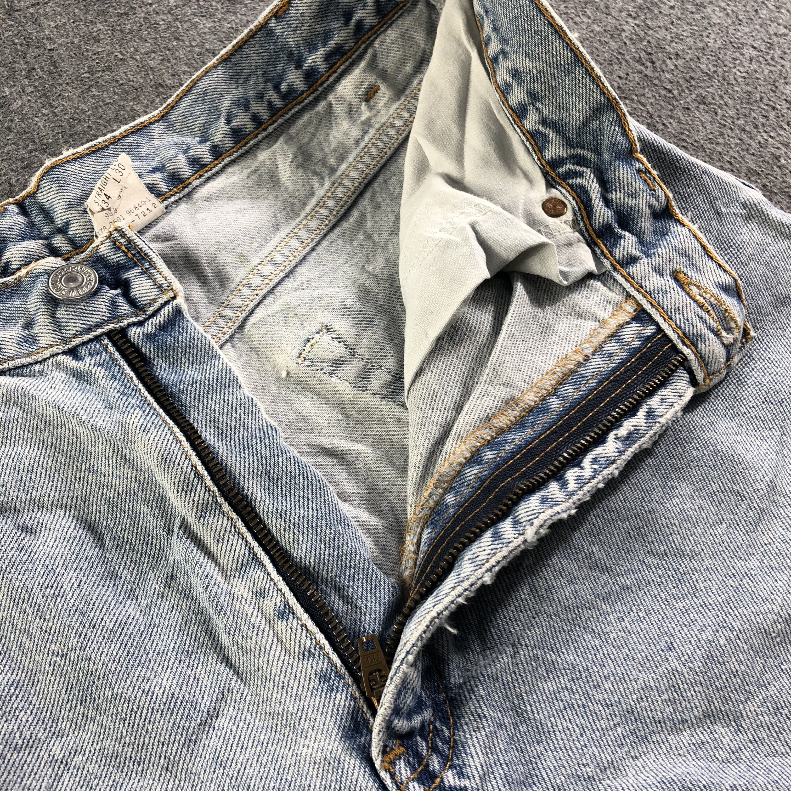 Levi's Vintage 90s Light Wash Levis Jeans-J3316 Size US 33 - 10 Thumbnail